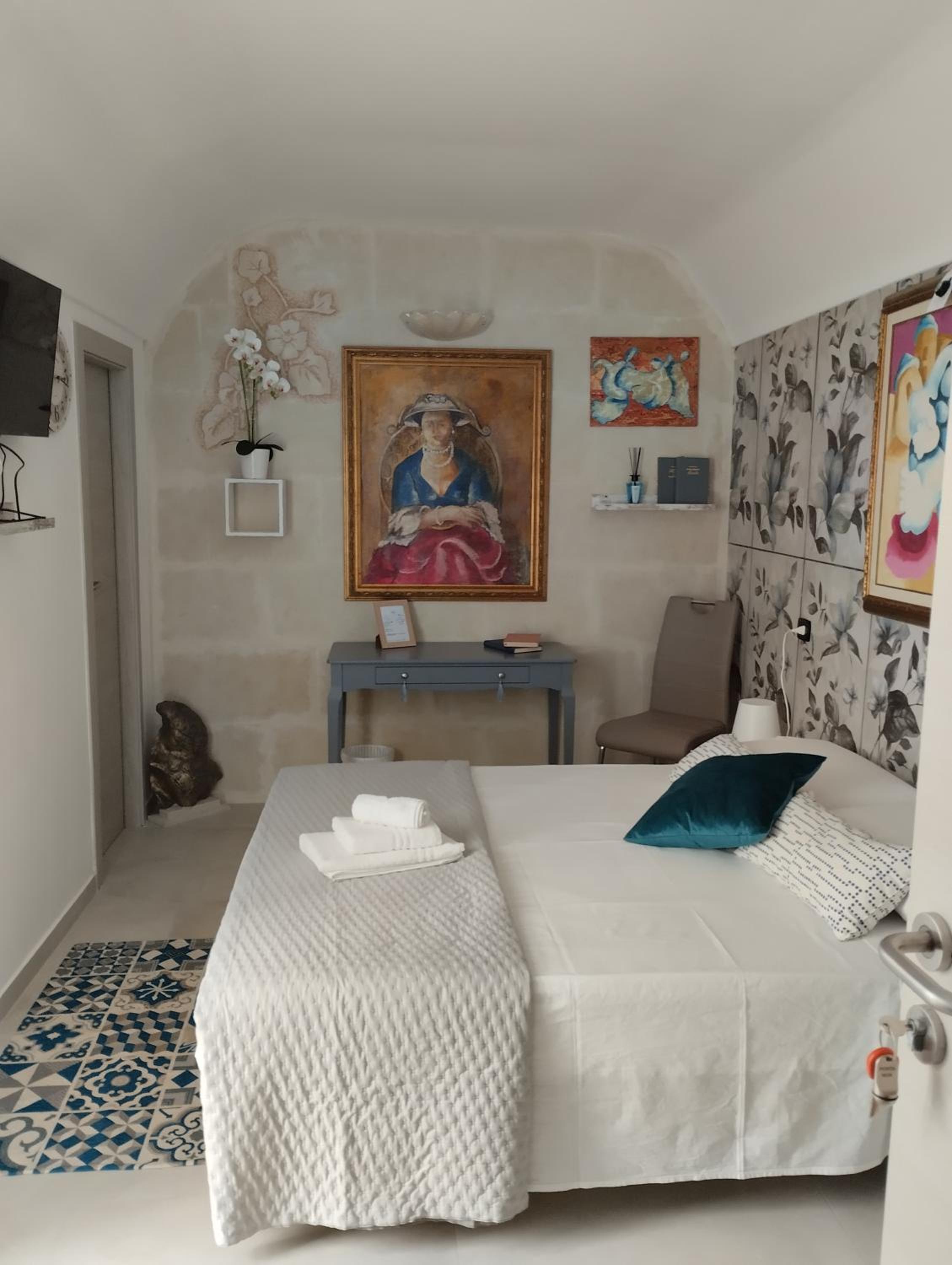 Double Room with Private Bathroom photo 2