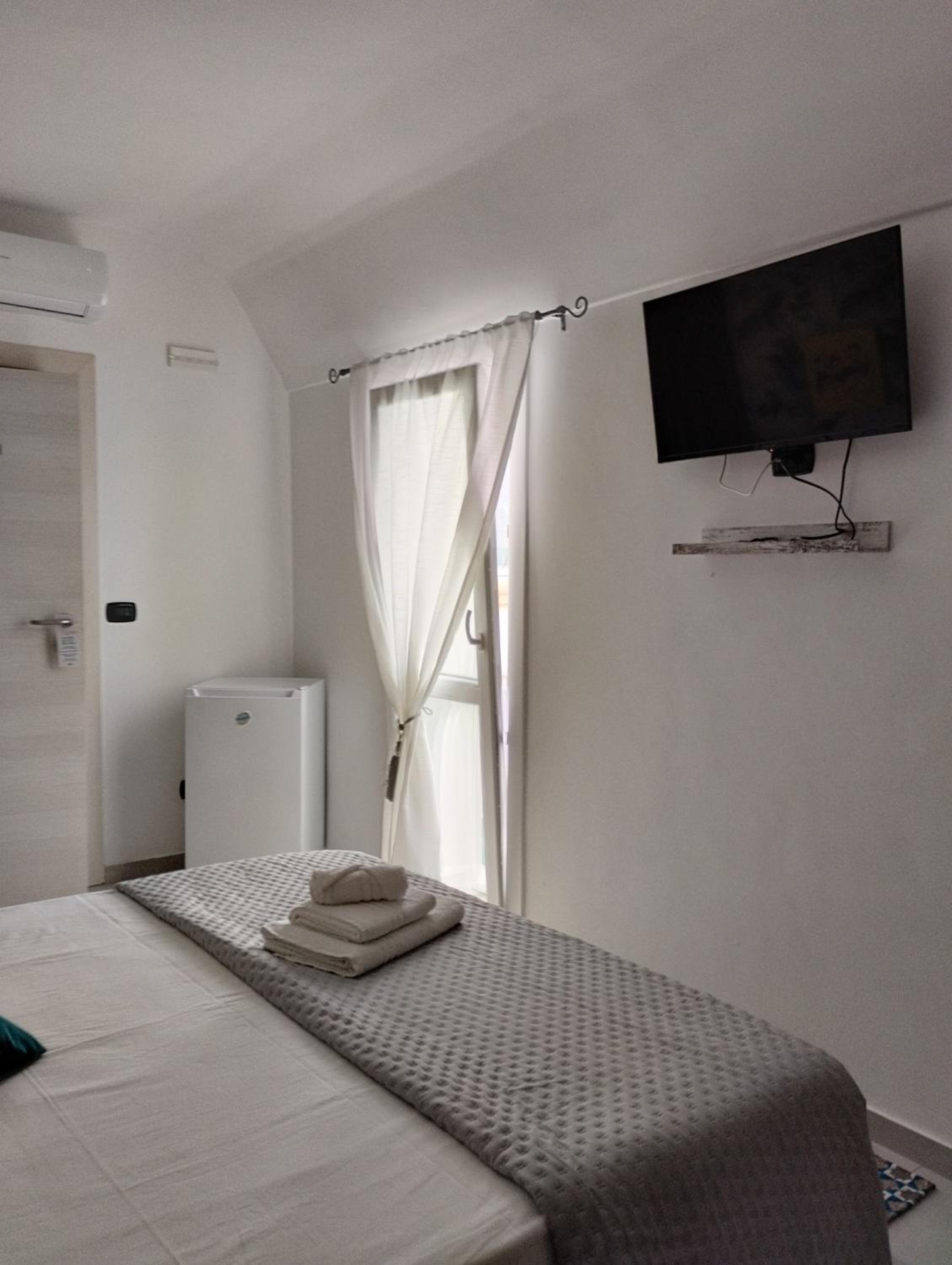 Double Room with Private Bathroom photo 3