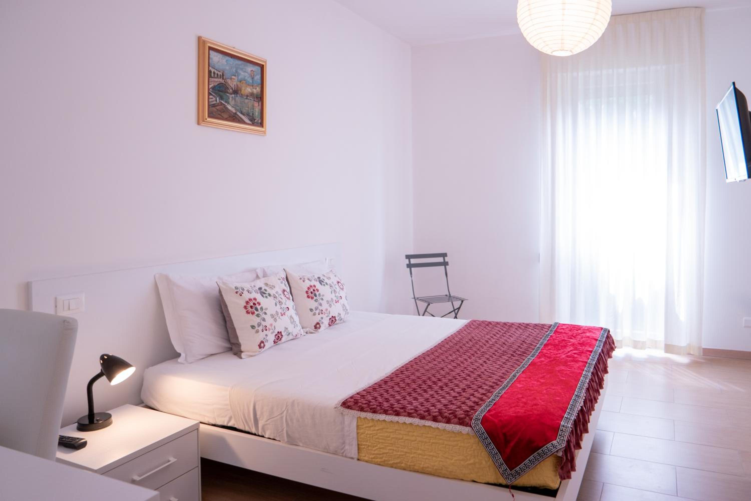 Deluxe Double Room - Photo 5