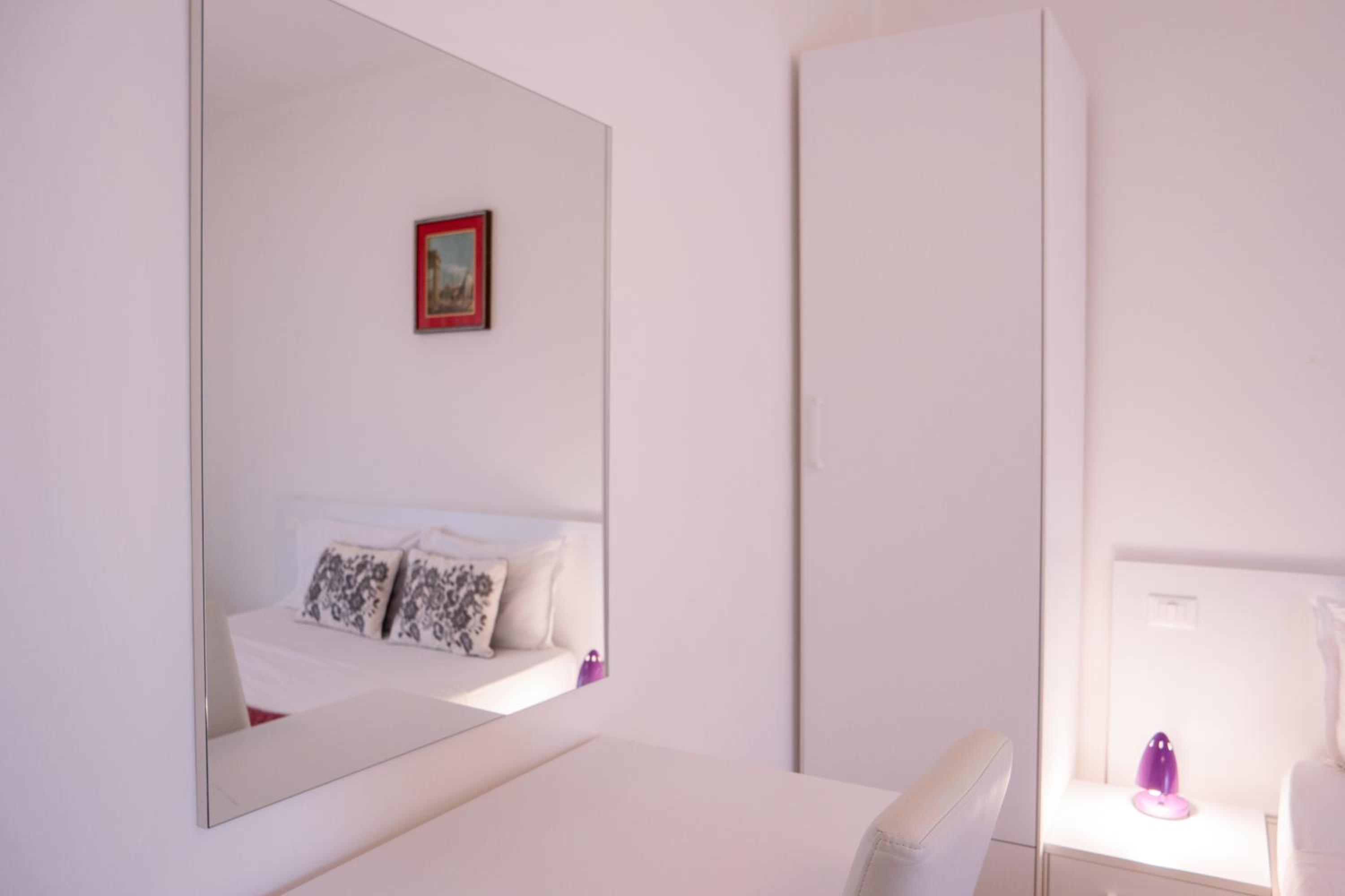 Deluxe Triple Room - Photo 5