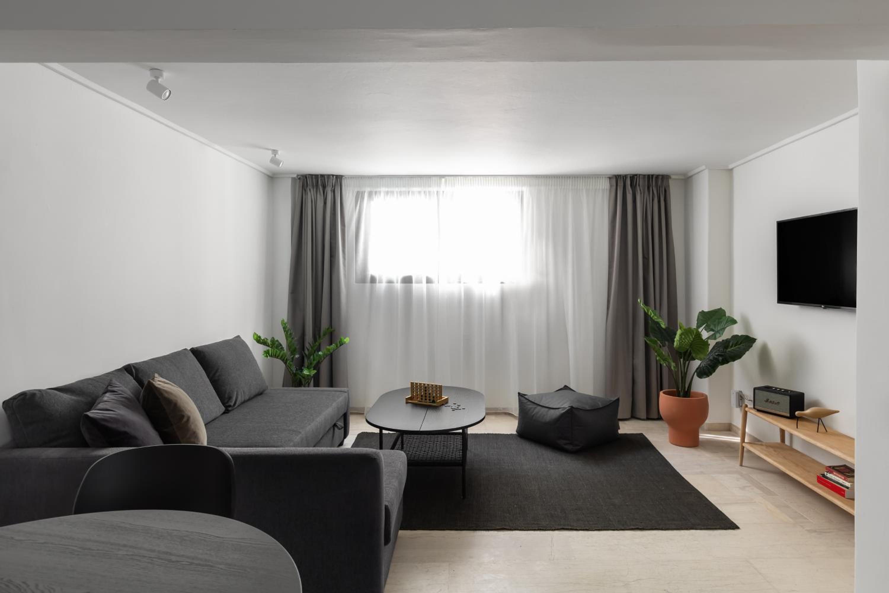 One Bedroom Apartment with Patio photo 1