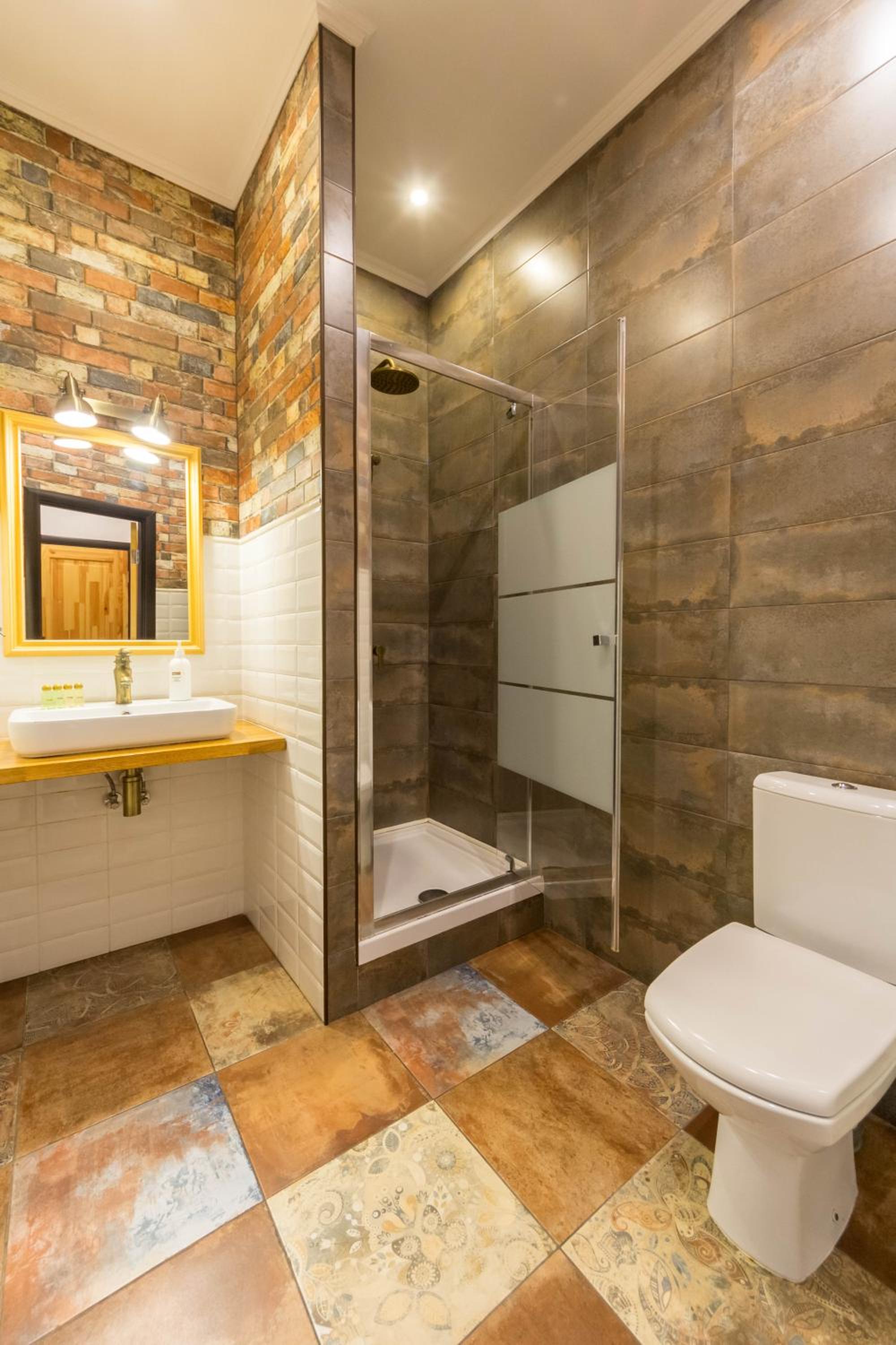 Loft Apartment with Balcony - Mykhailivska str. 24V photo 2