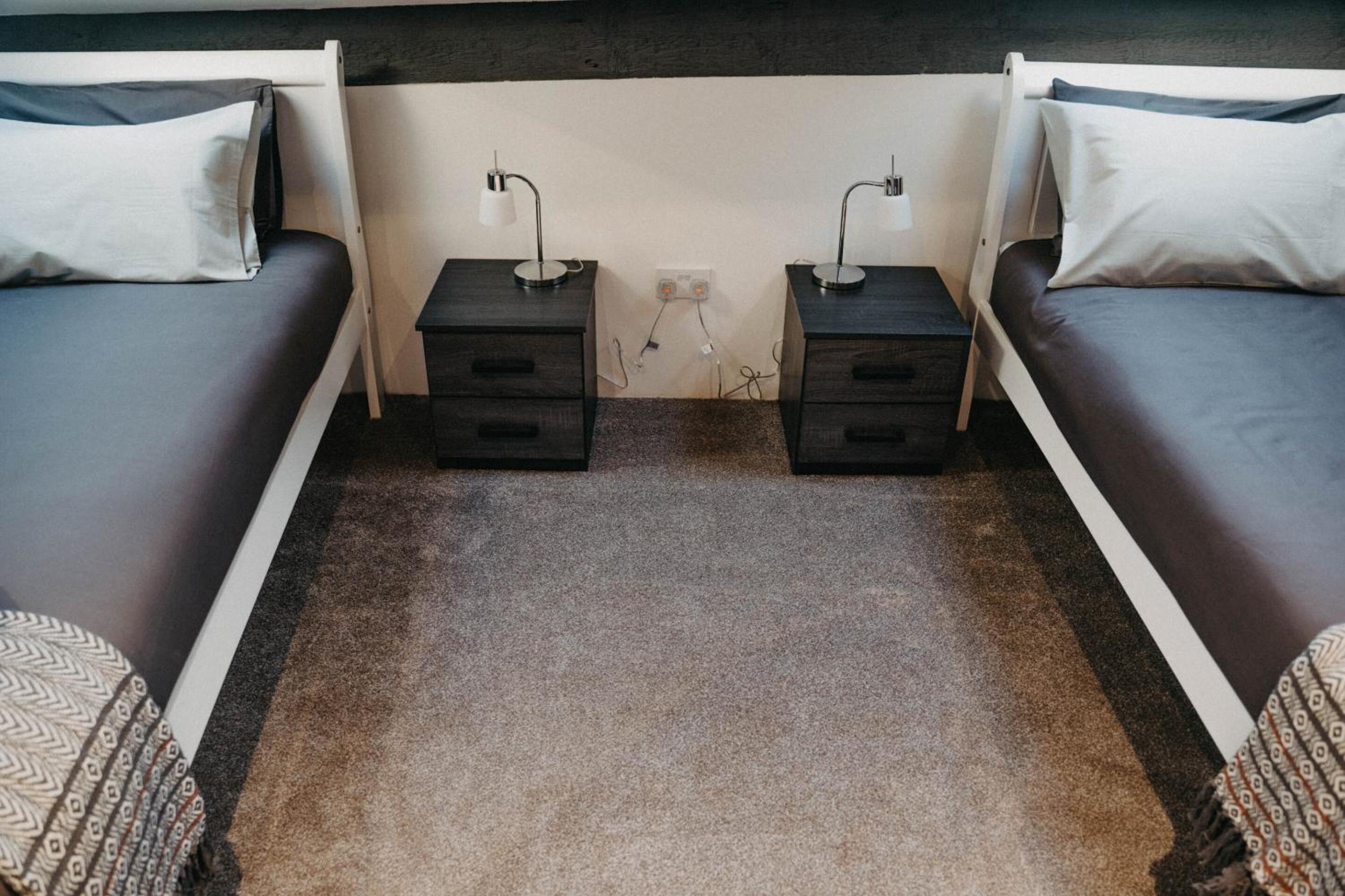 One-Bedroom Apartment - Photo 8