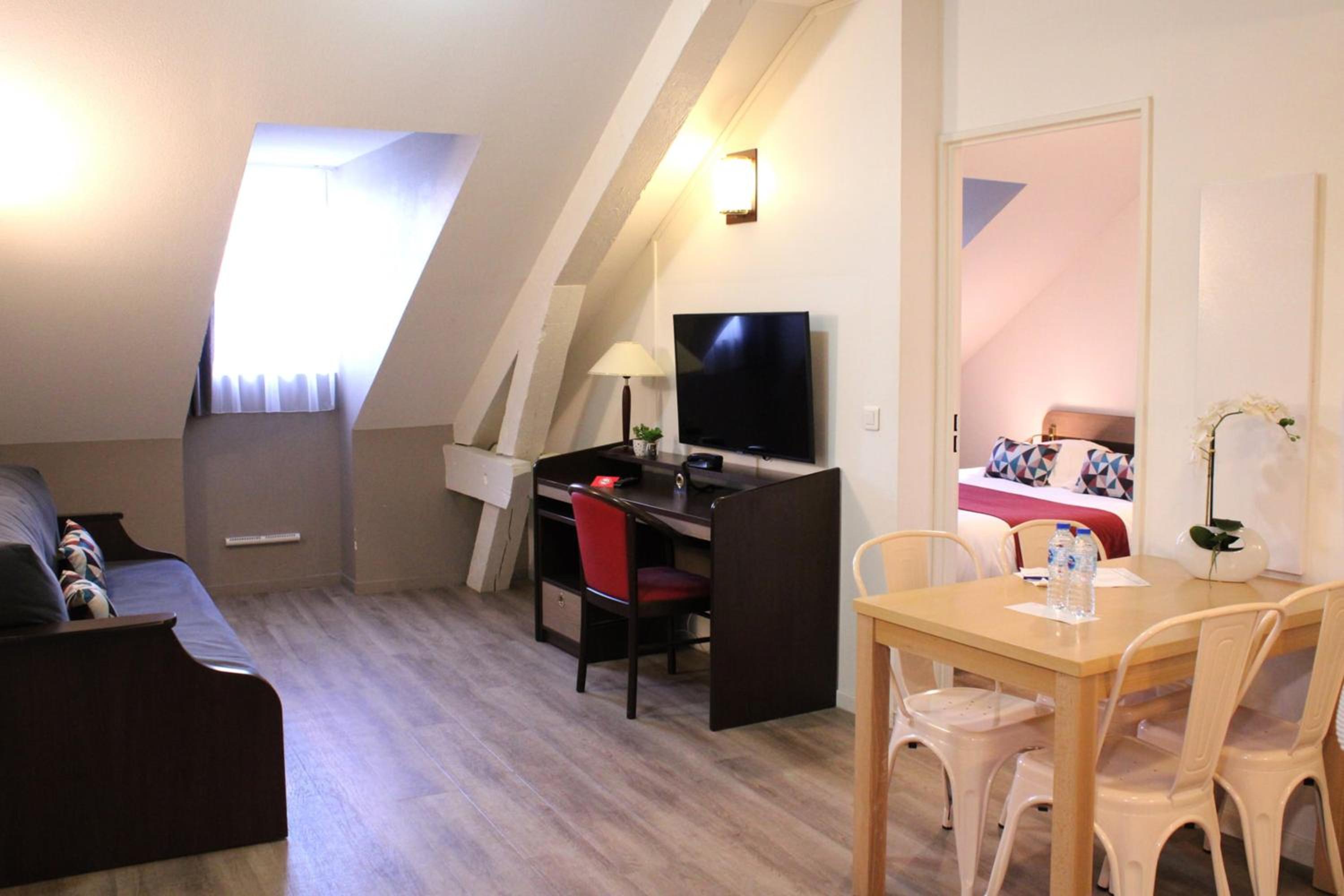 Apartment - Photo 4