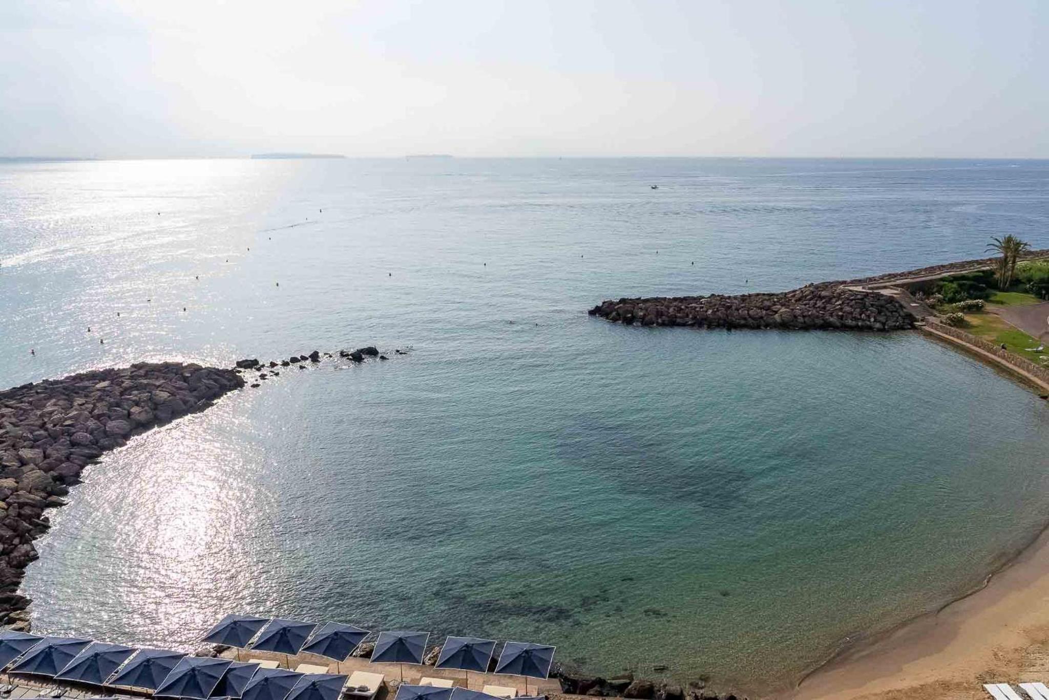 Superior Room with Terrace and Sea View - Photo 7