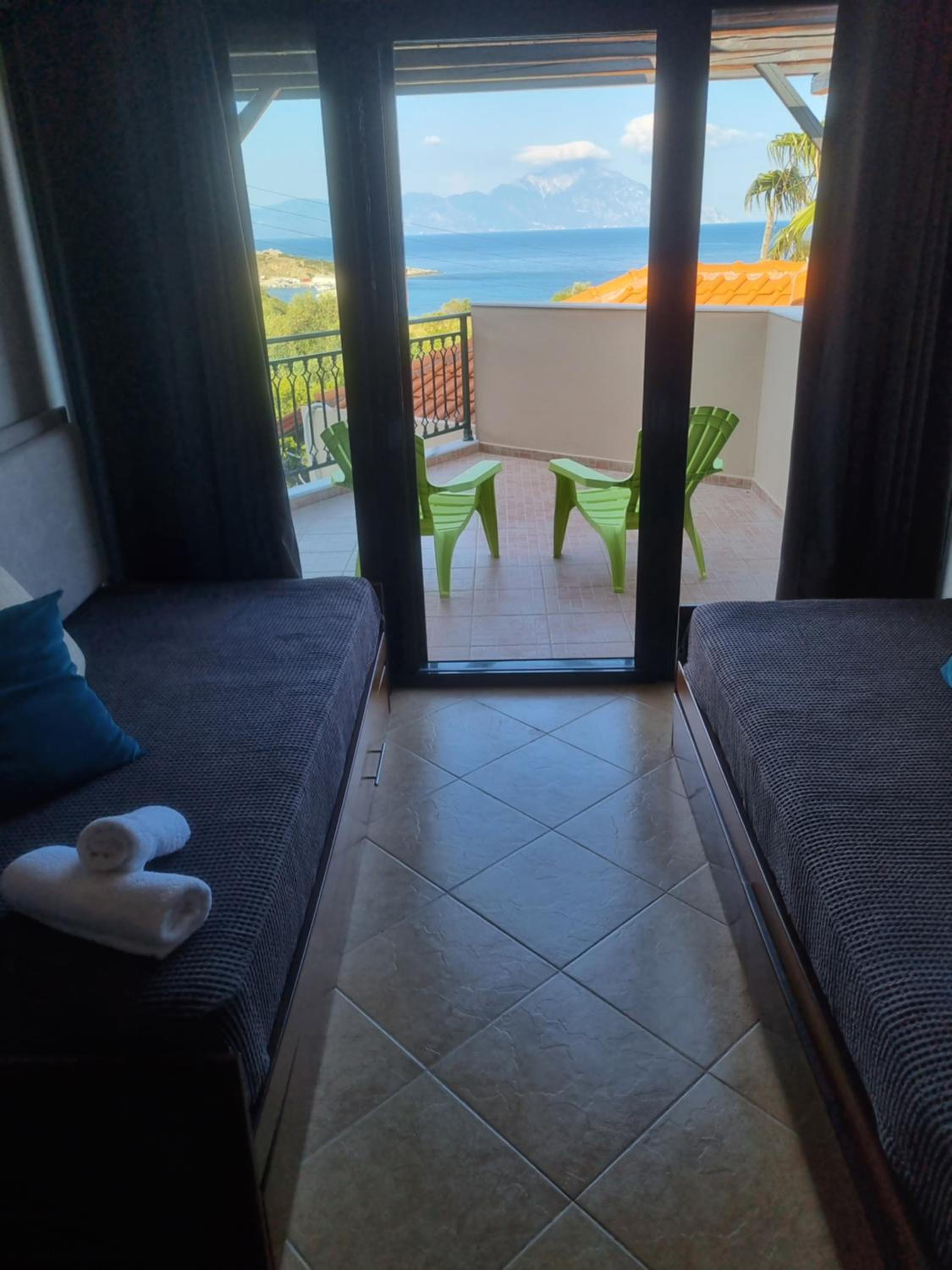 Apartment with Sea View photo 2