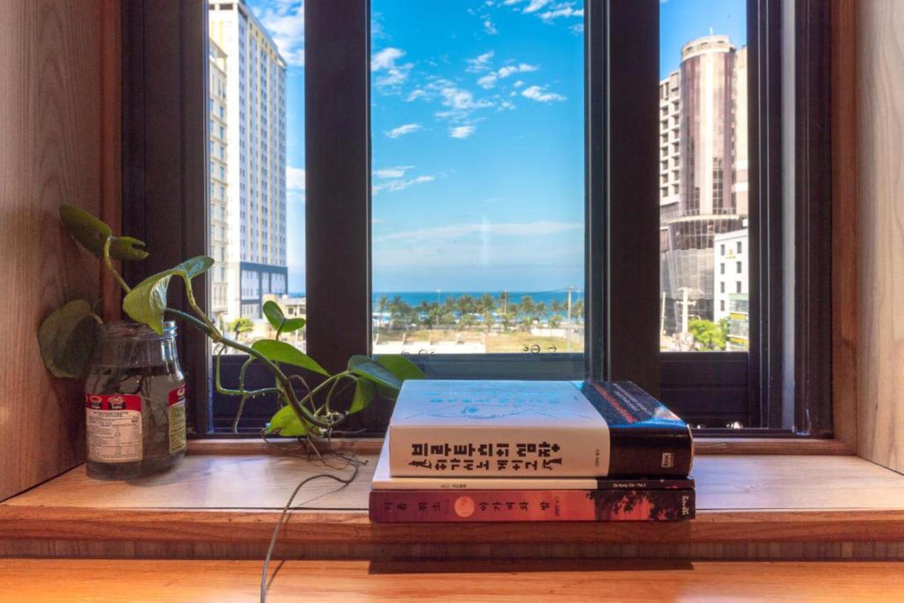 Deluxe Apartment with Sea View - Photo 4