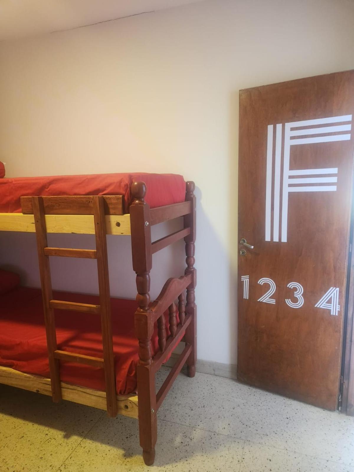 Economy Quadruple Room photo 2