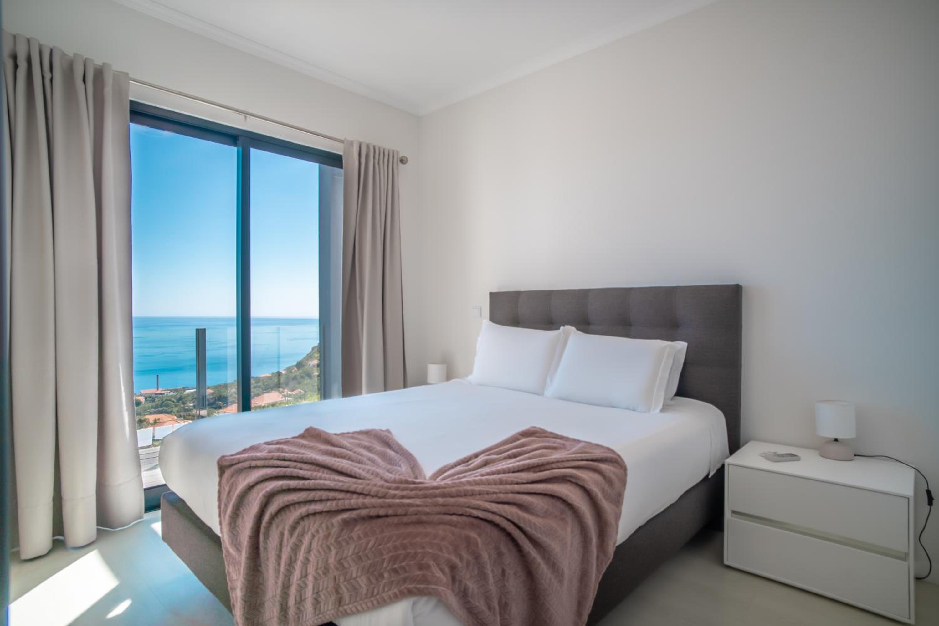 Three-Bedroom Villa photo 1