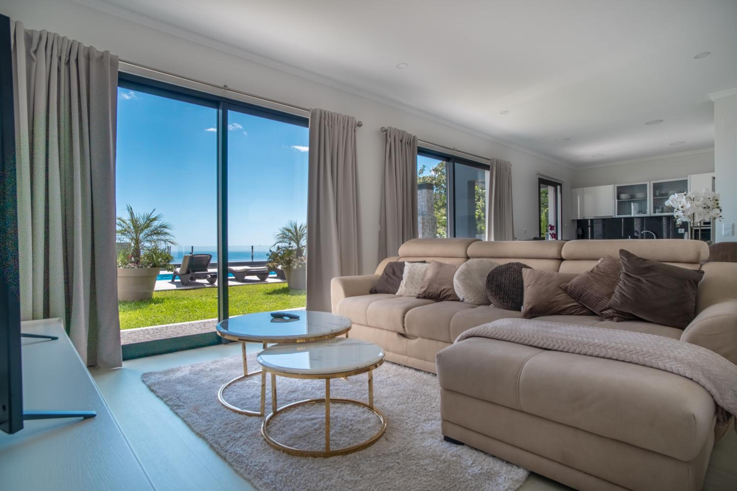 Three-Bedroom Villa photo 3