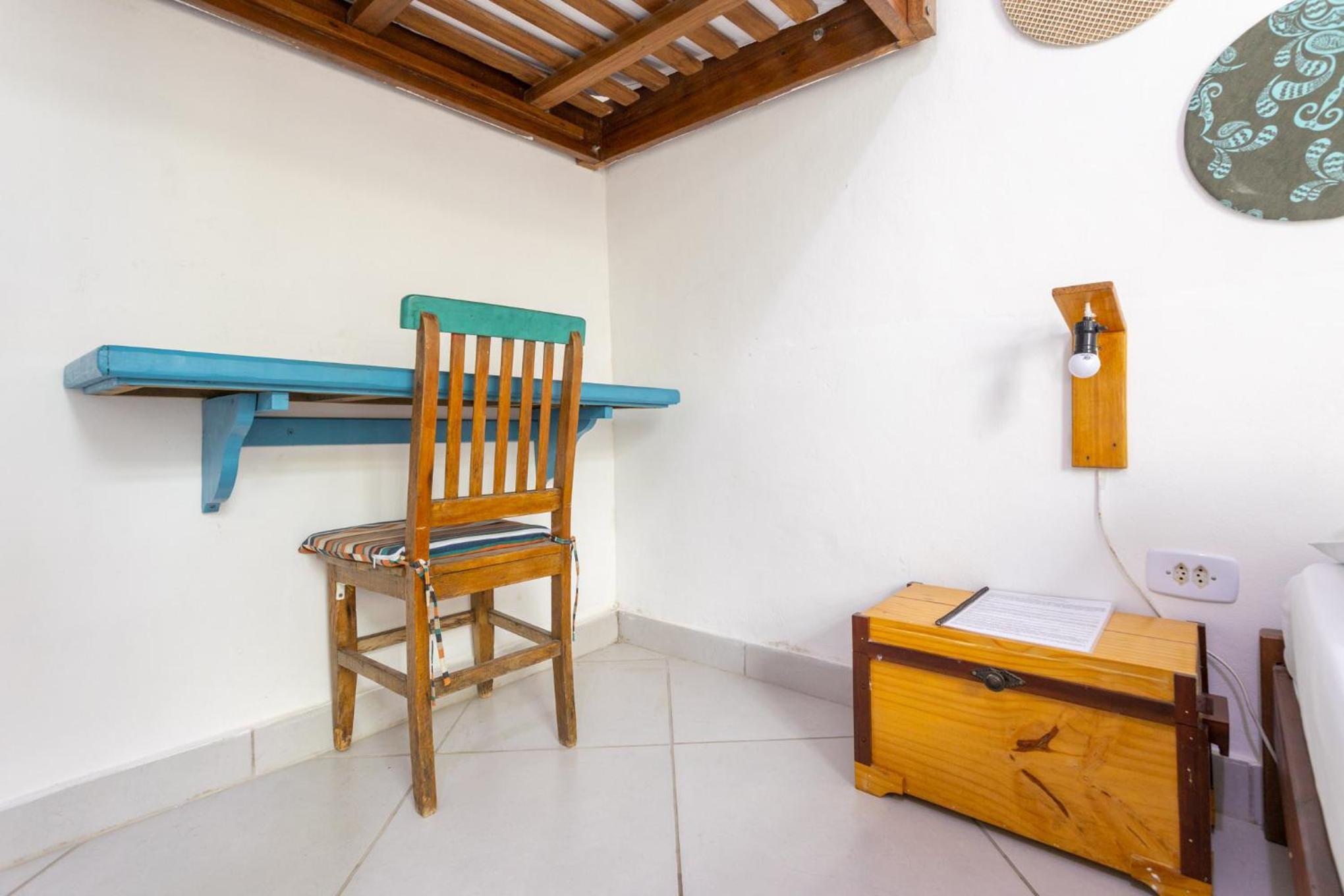 Economy Triple Room - Photo 9
