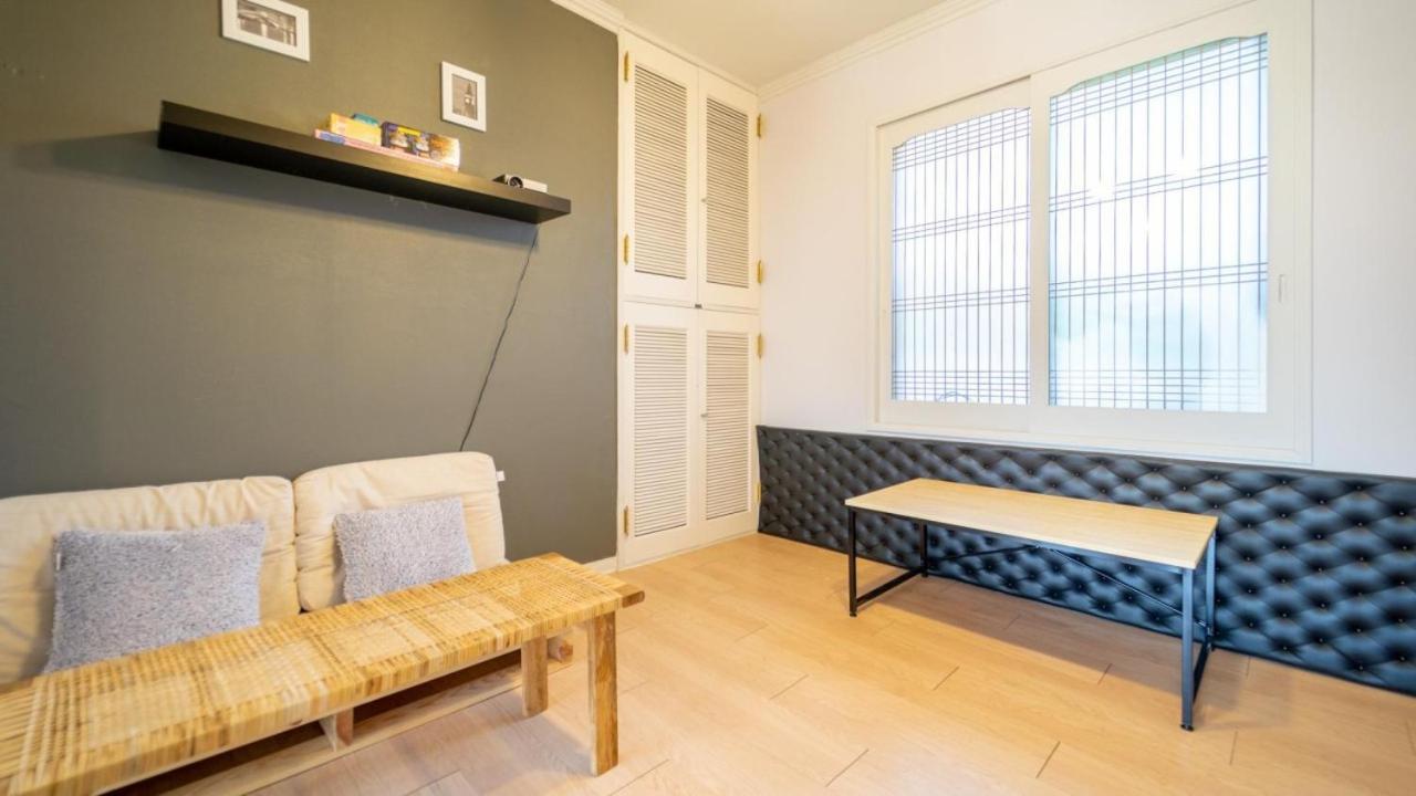 Bed In 4-Bed Male Dormitory Room - Photo 2
