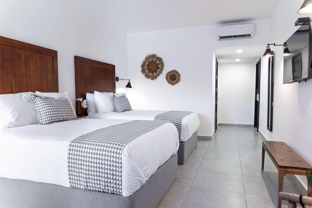 Twin Room with Lake View photo 1