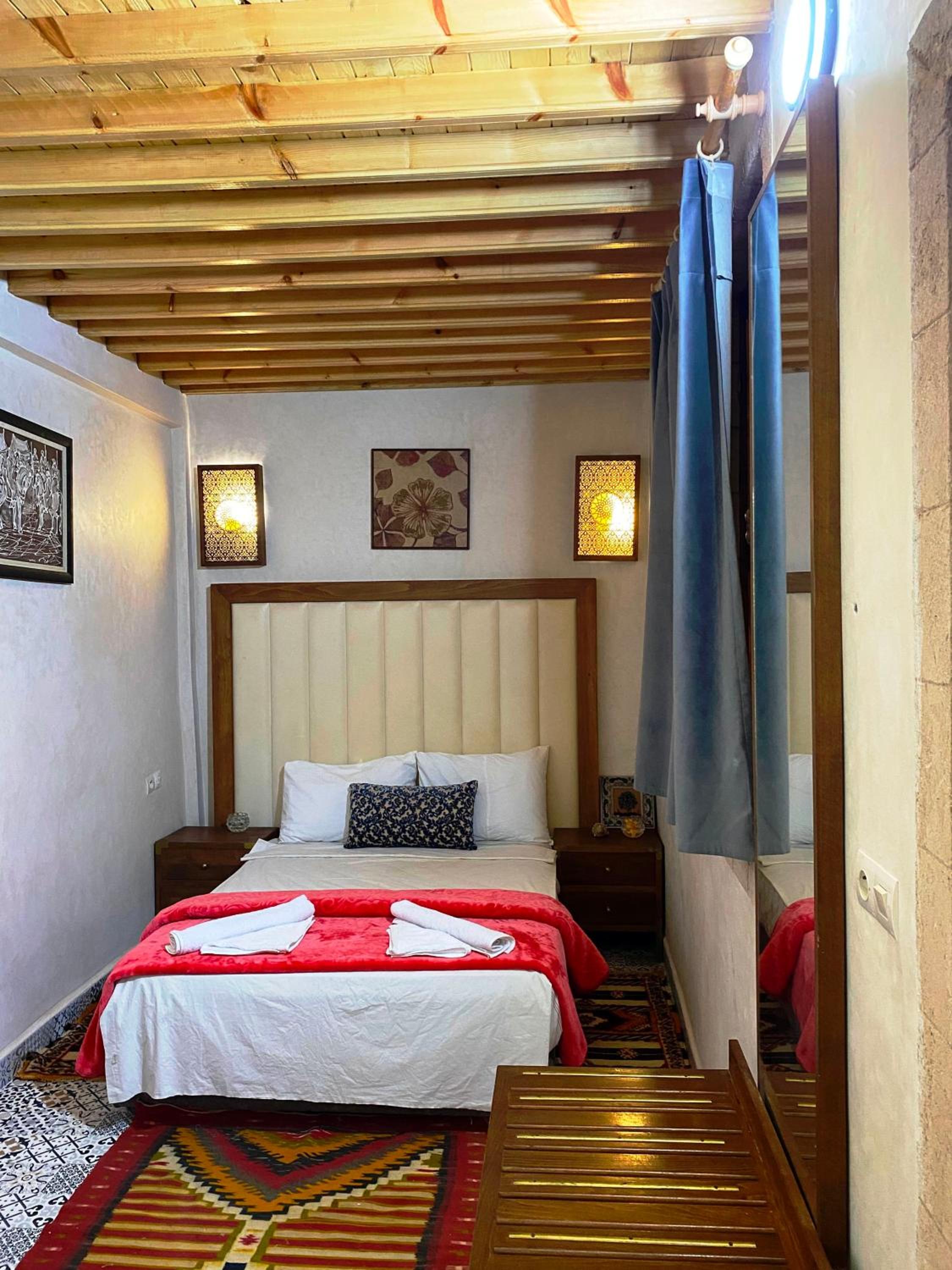 Double Room with Private Bathroom photo 3