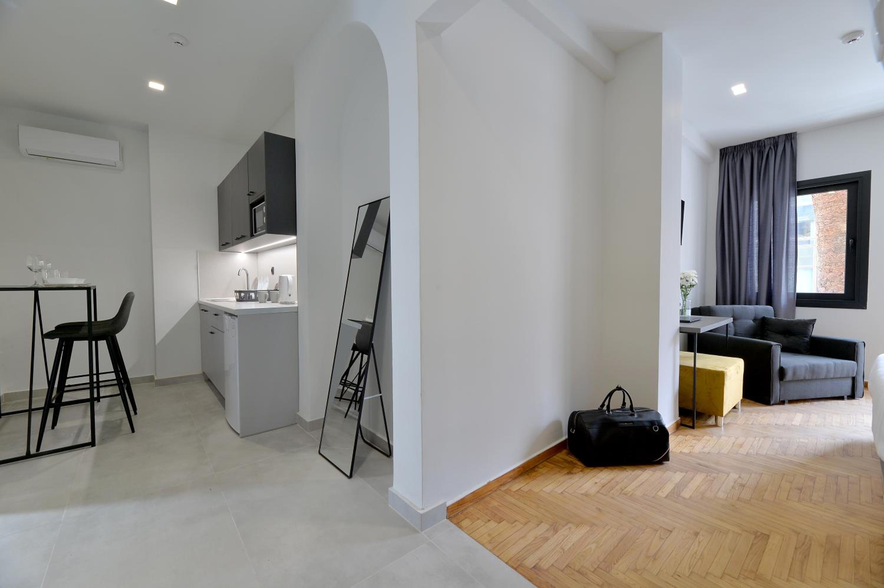 Apartment photo 1
