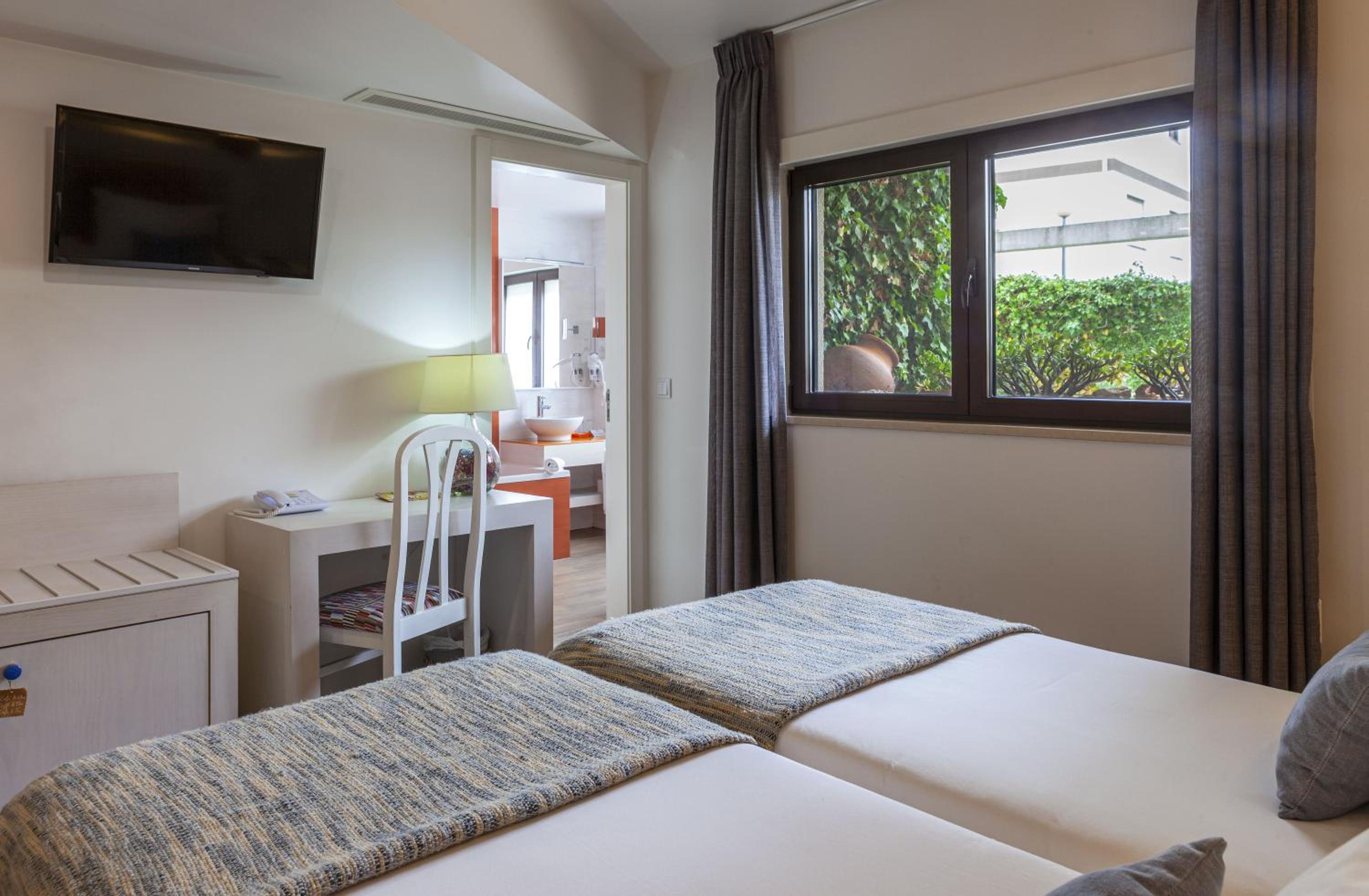 Double Room with Extra Bed - Photo 3