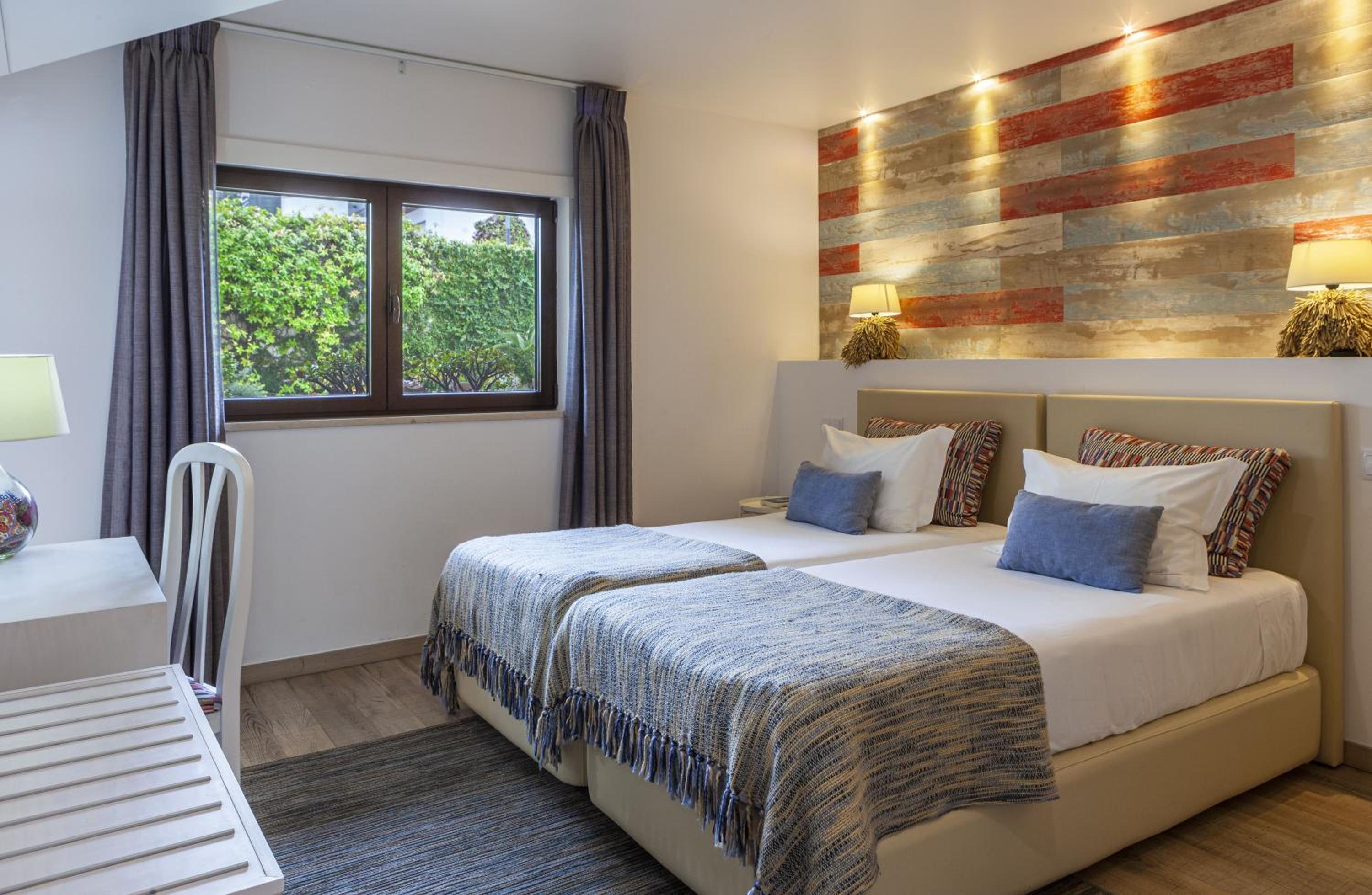 Double Room with Extra Bed - Photo 11