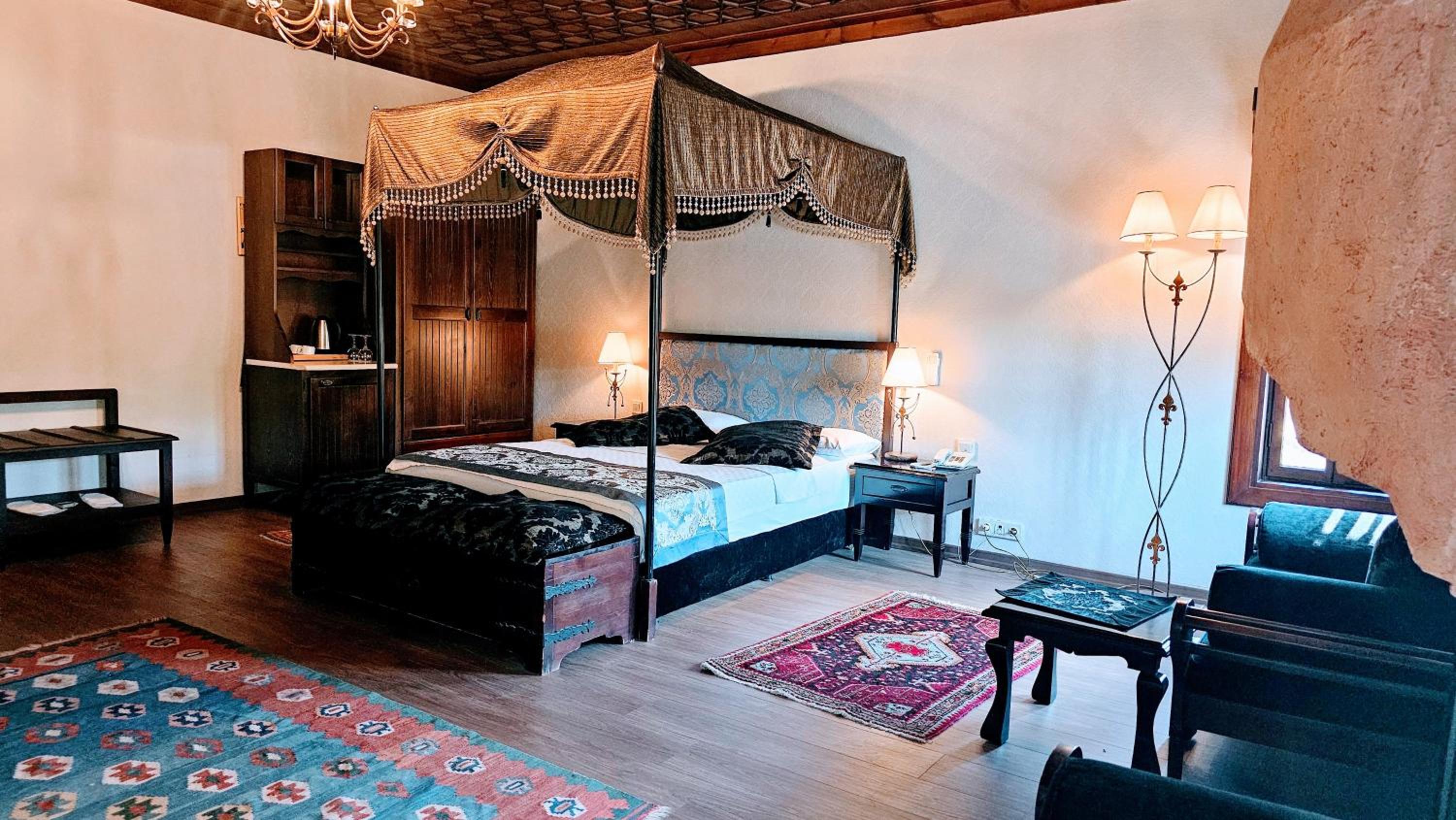 Queen Room photo 3