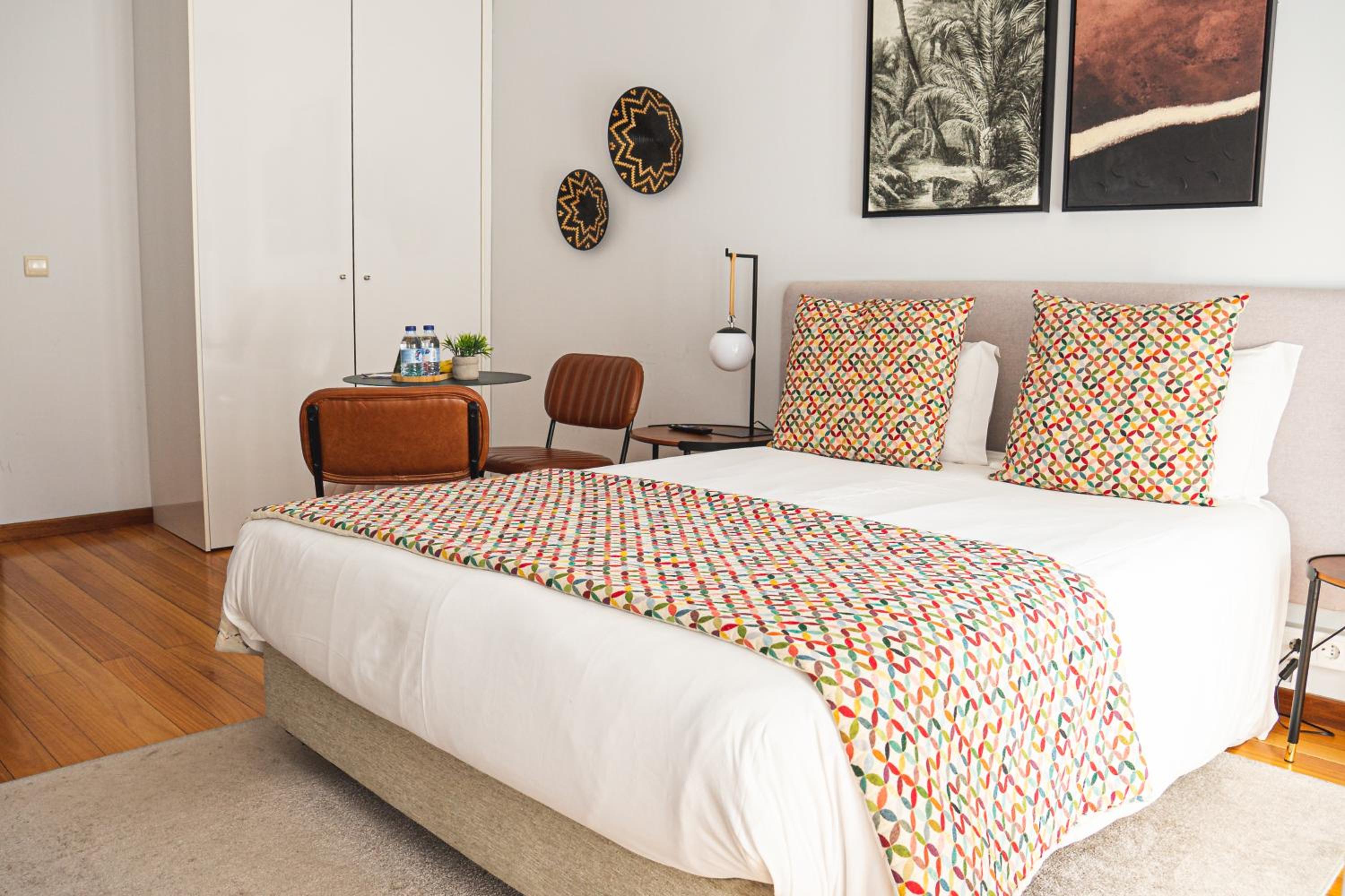 One-Bedroom Apartment - Photo 1