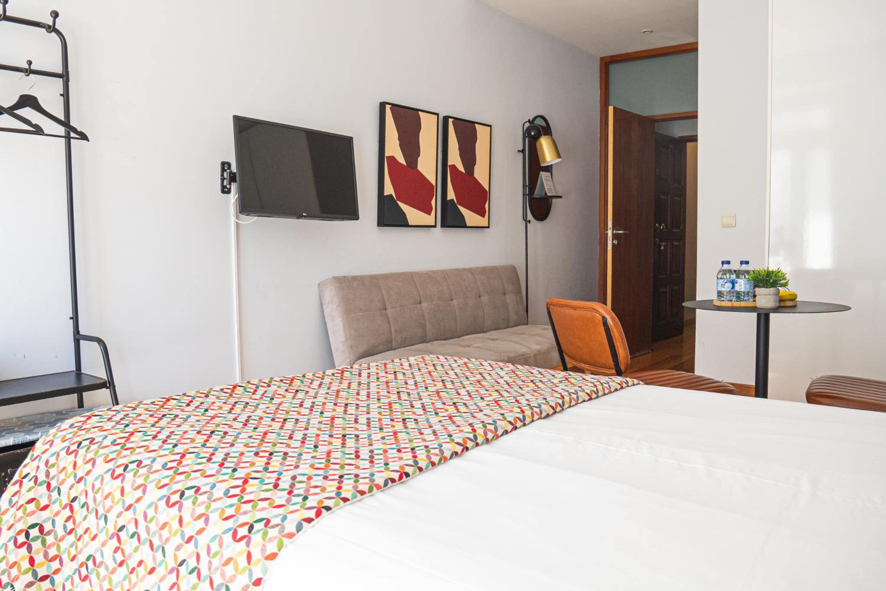 One-Bedroom Apartment - Photo 22
