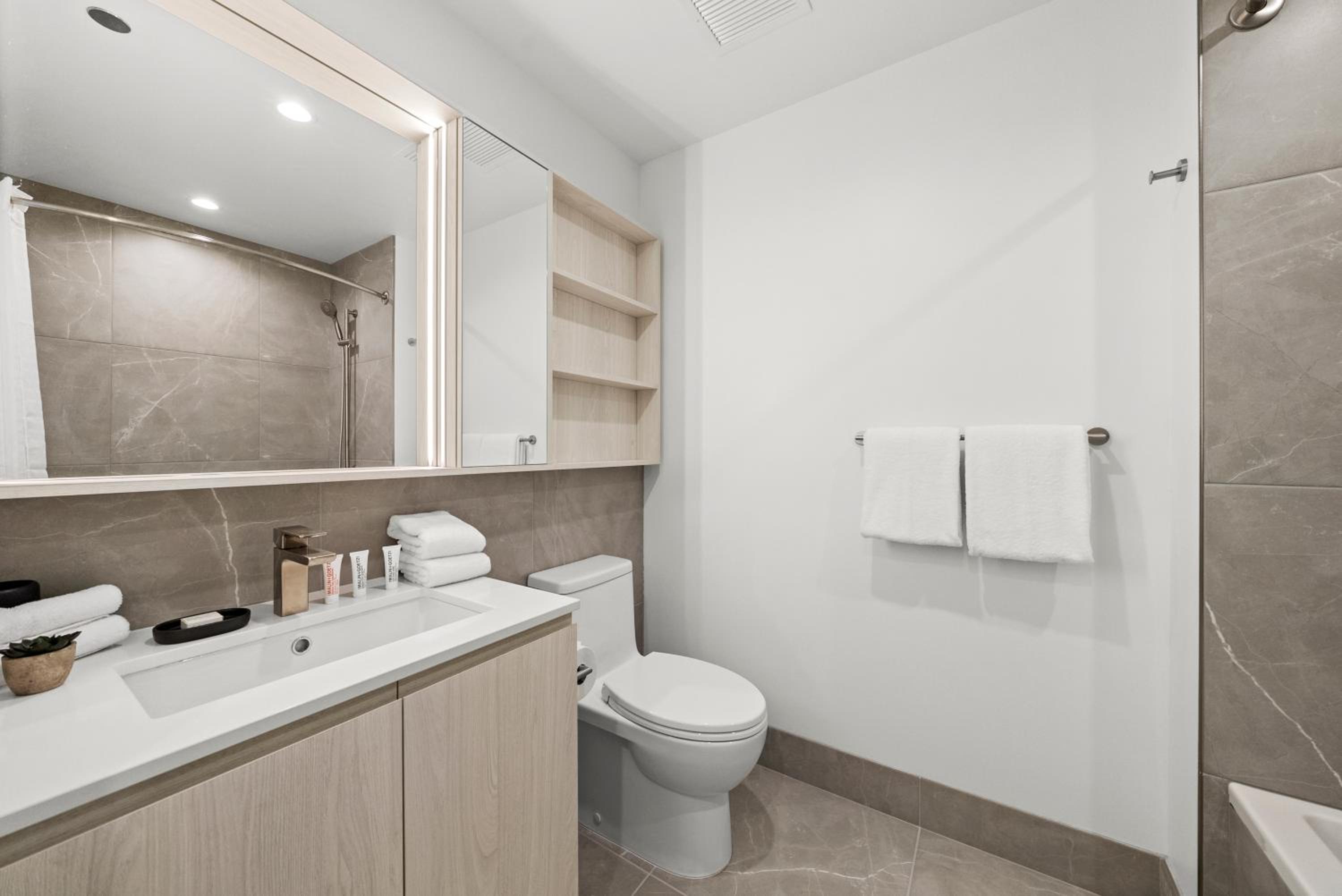 Two Bedroom Suite photo 3
