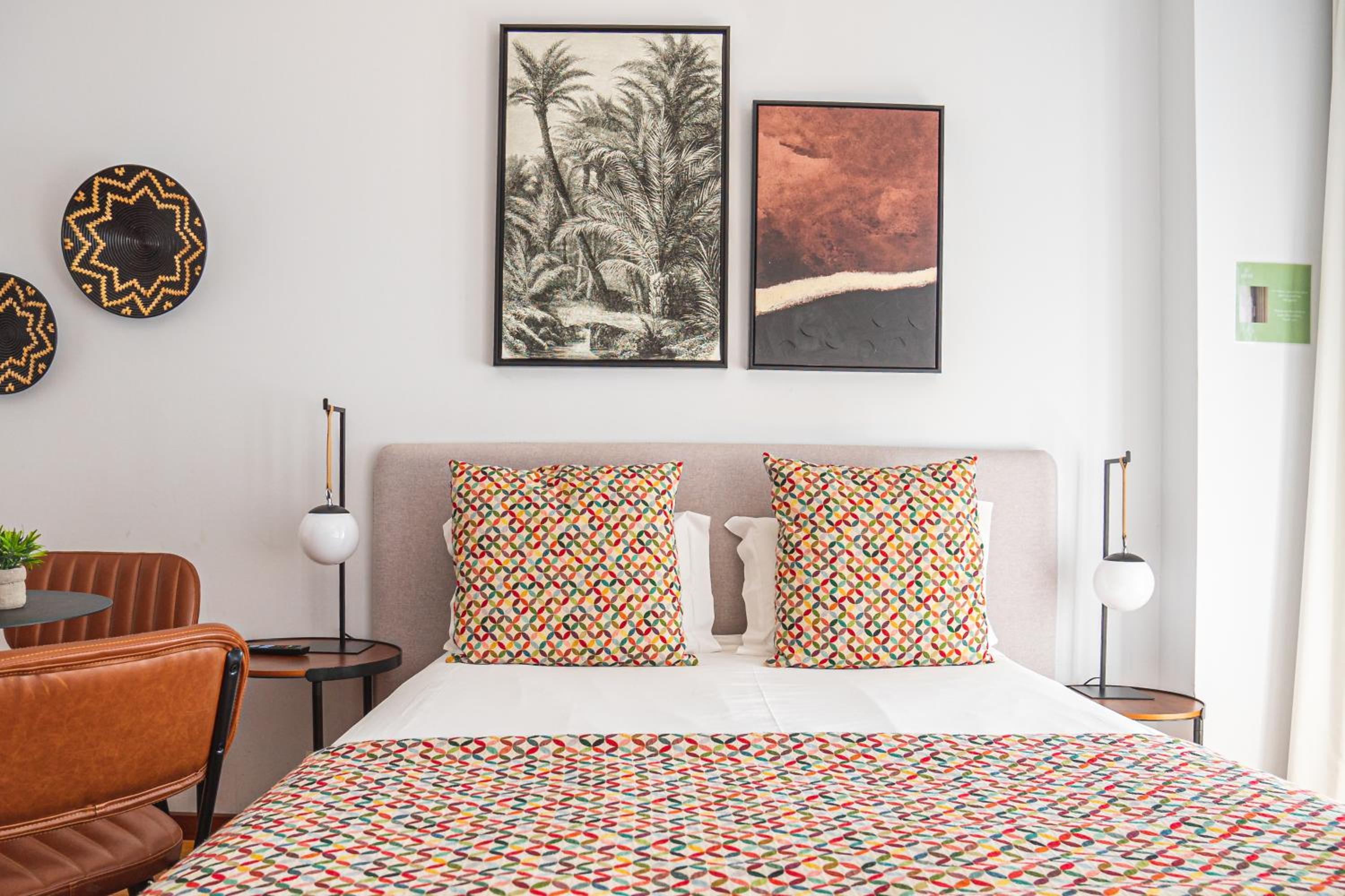 One-Bedroom Apartment - Photo 3