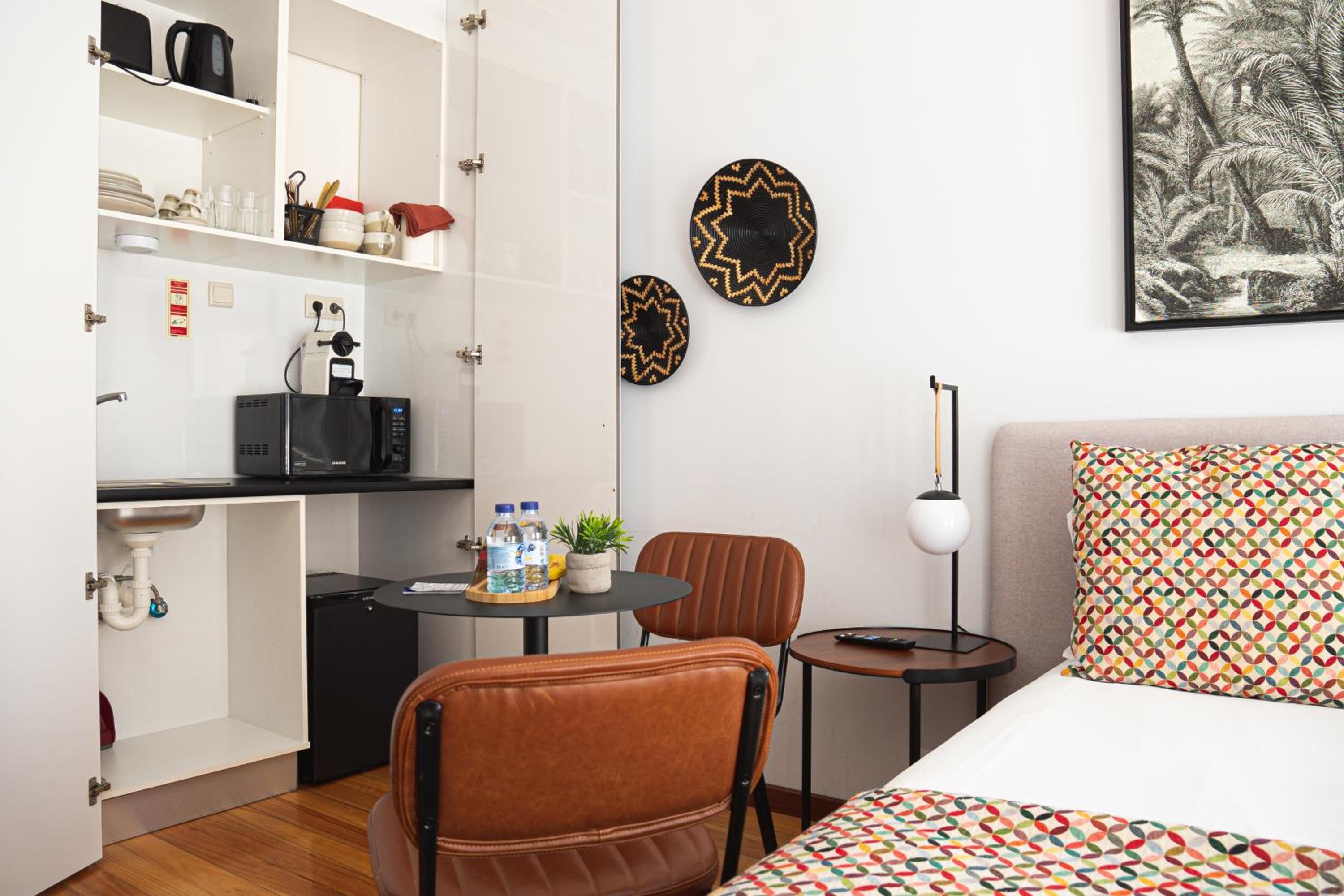 One-Bedroom Apartment - Photo 5