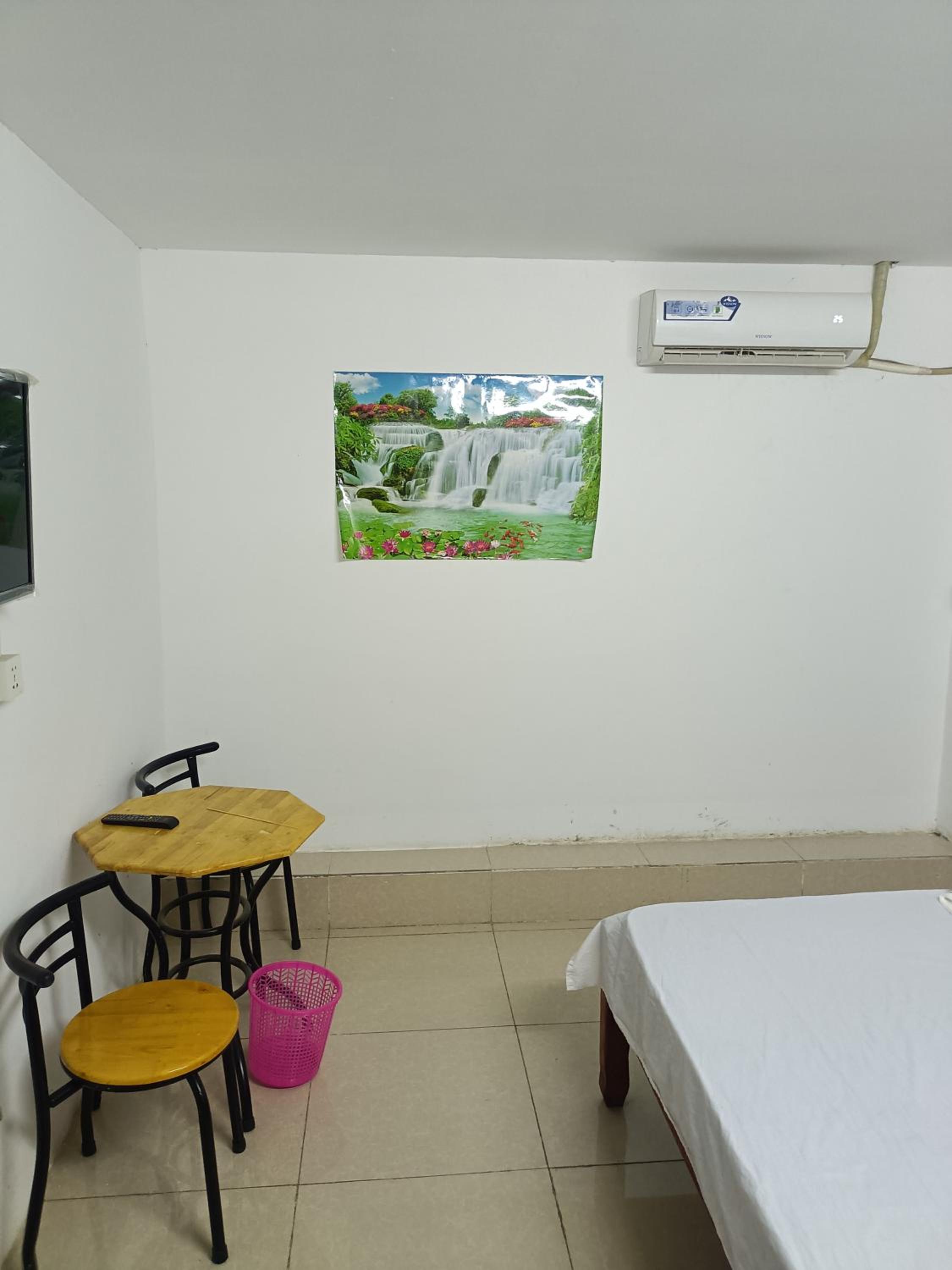 Quadruple Room With Private Bathroom - Photo 1