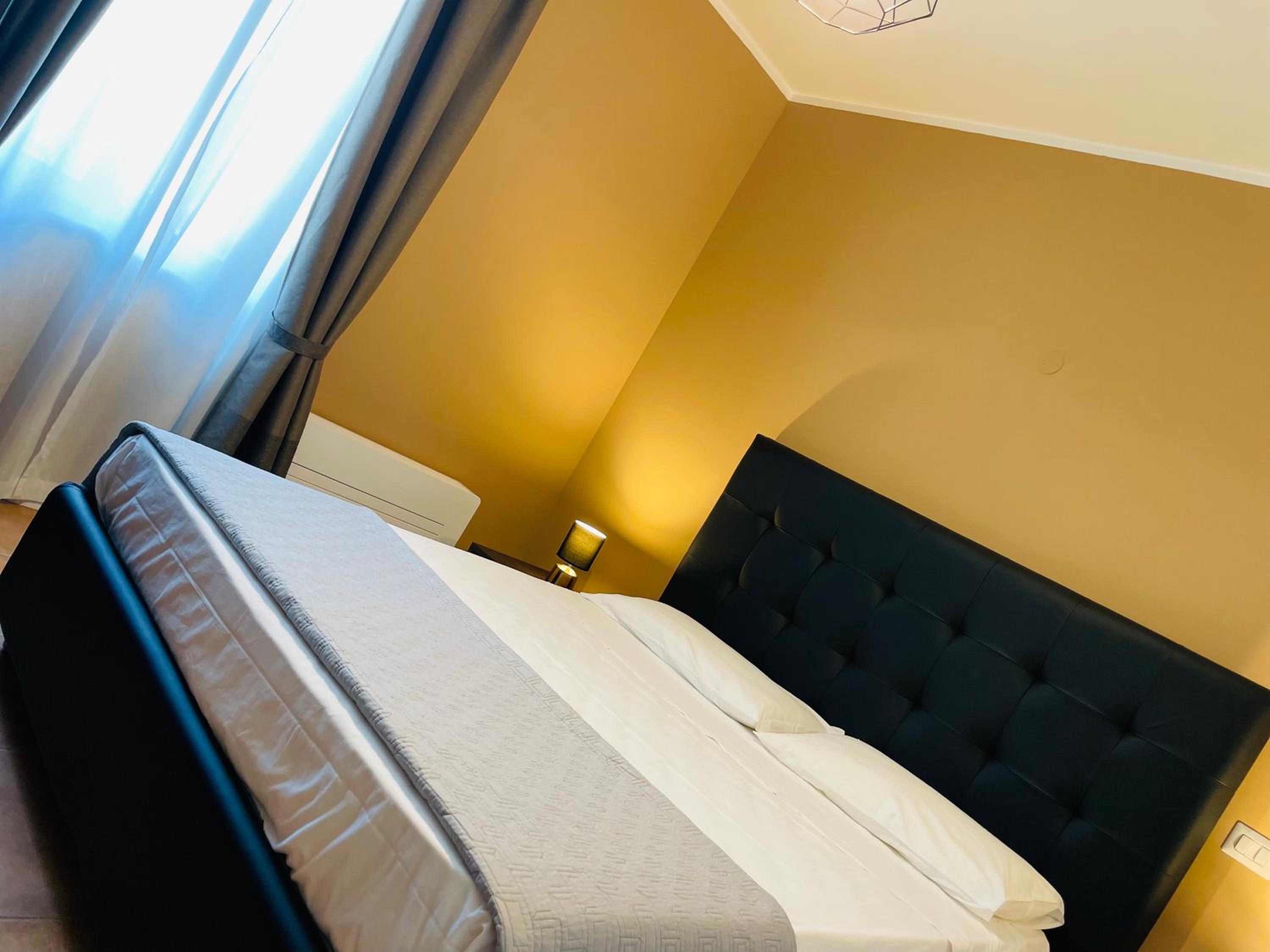 Deluxe King Room photo 3
