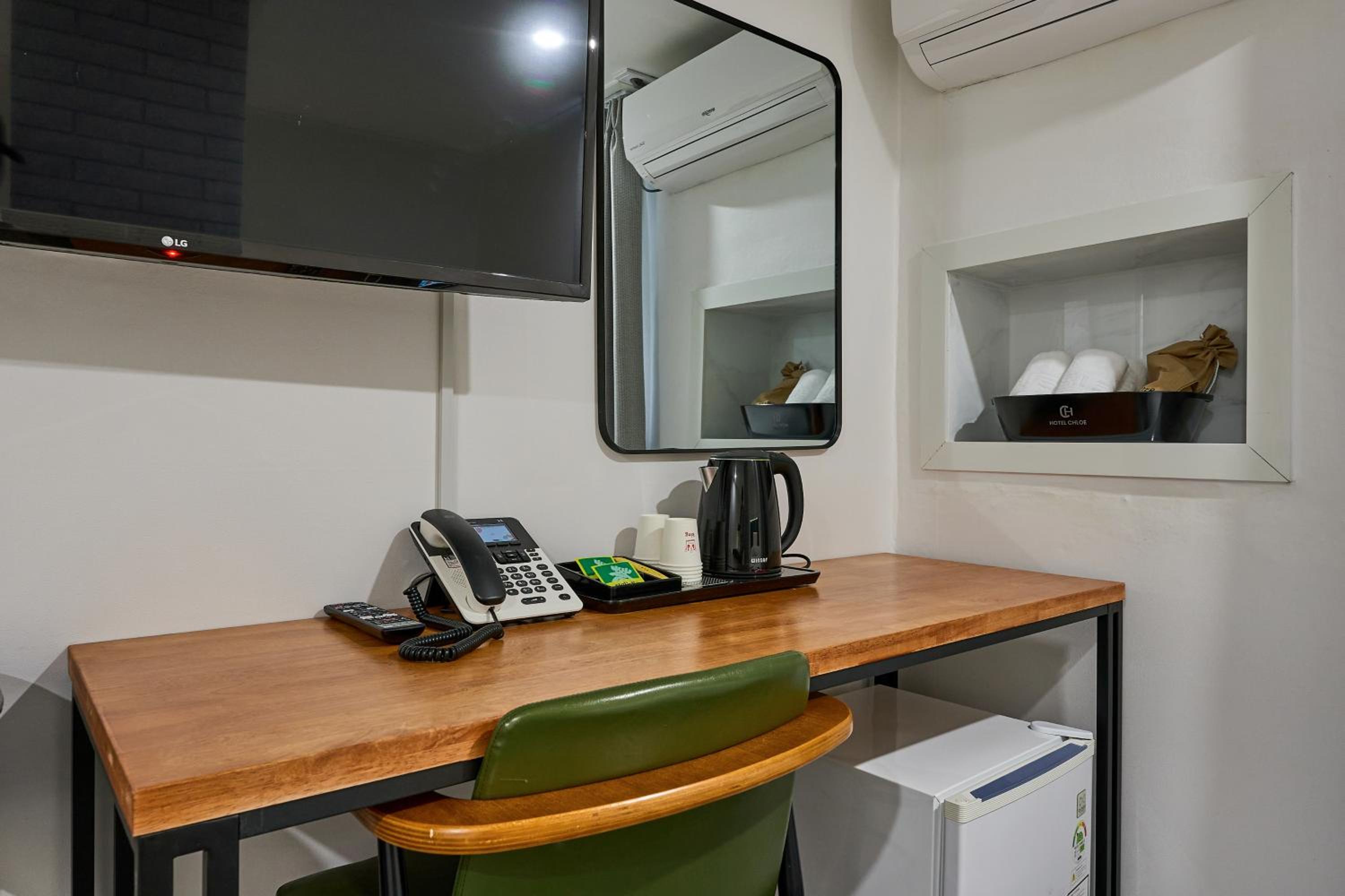 Standard Twin Room - Photo 5