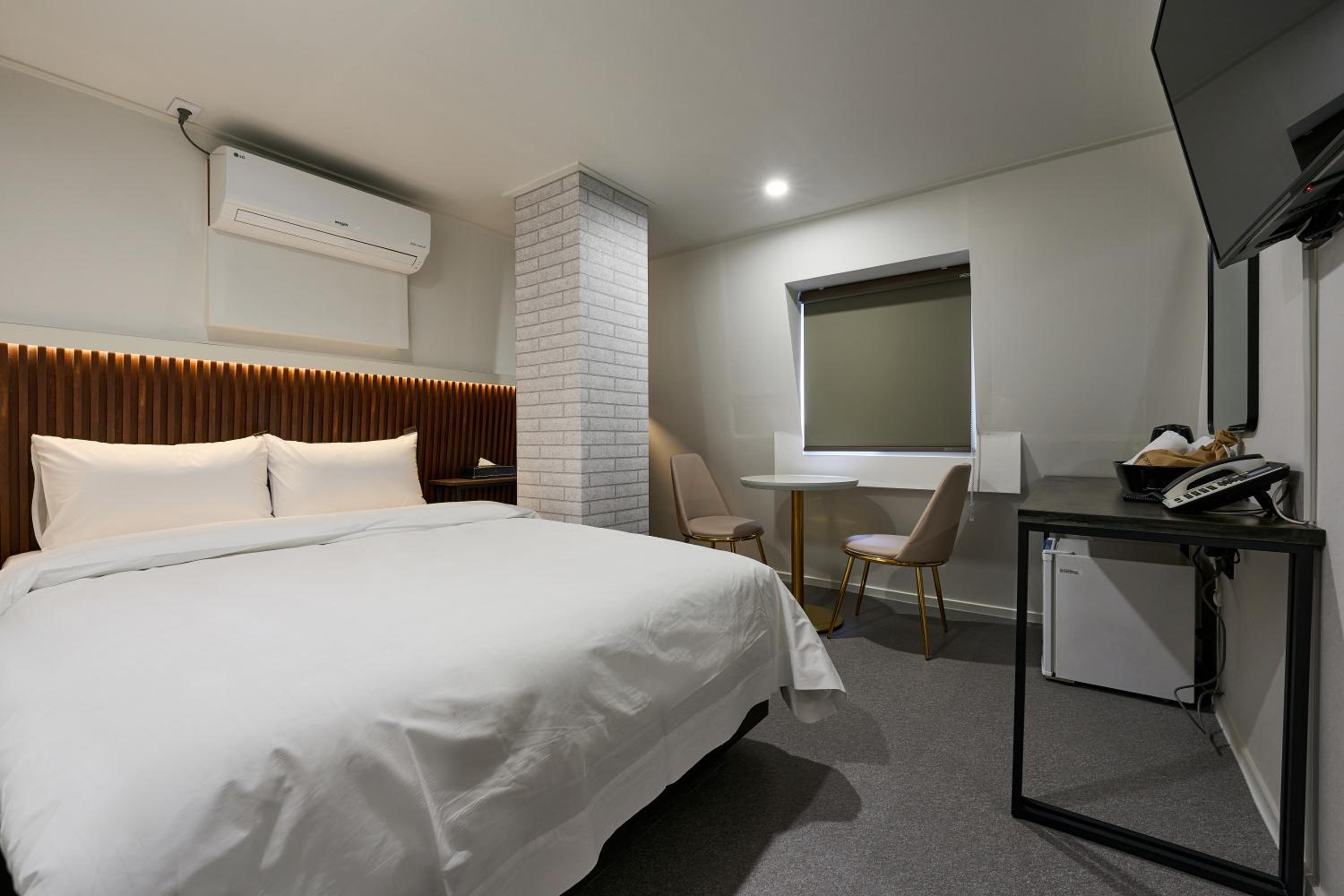 Deluxe Double Room - Photo 1