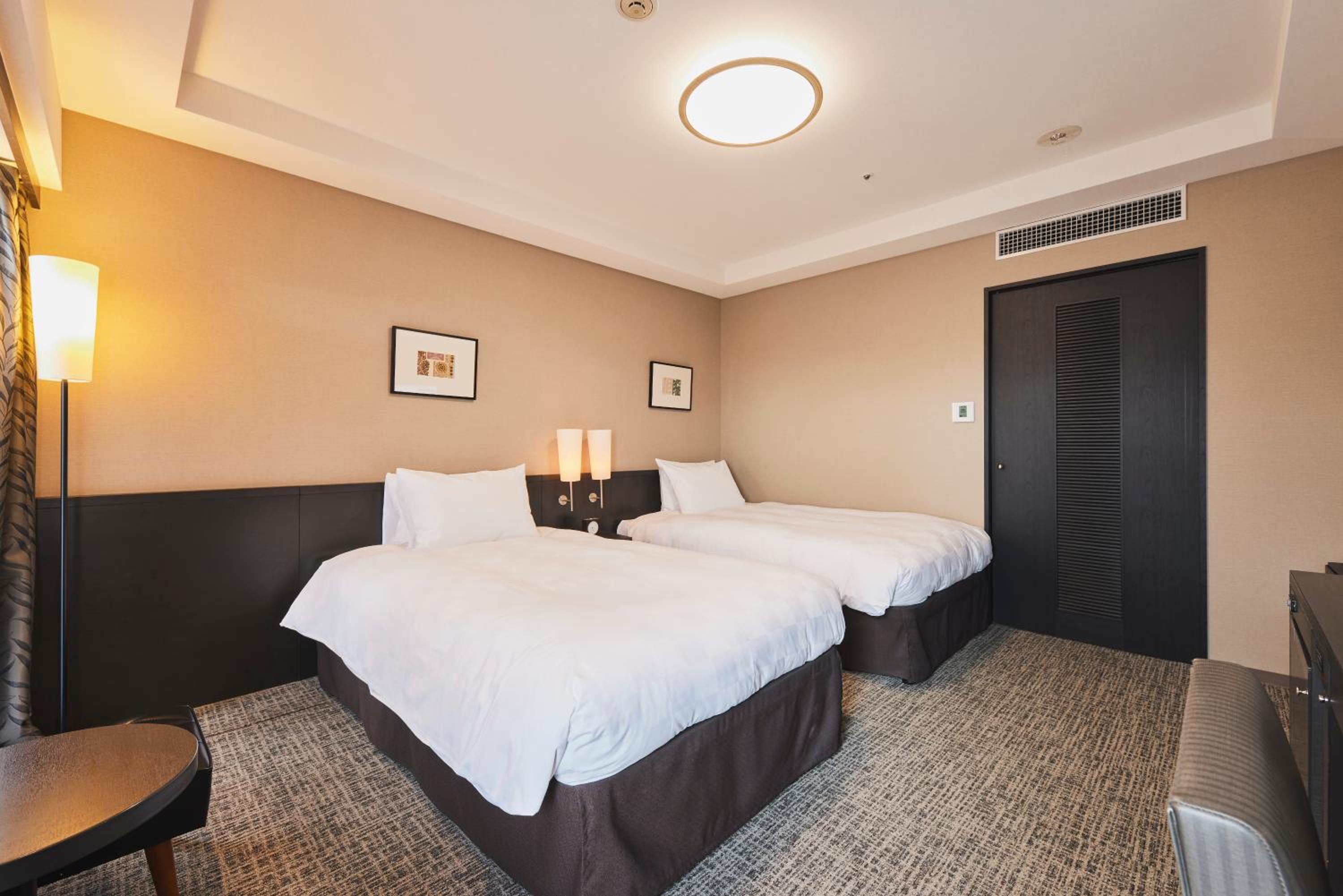 Deluxe Twin Room - Non-Smoking photo 1