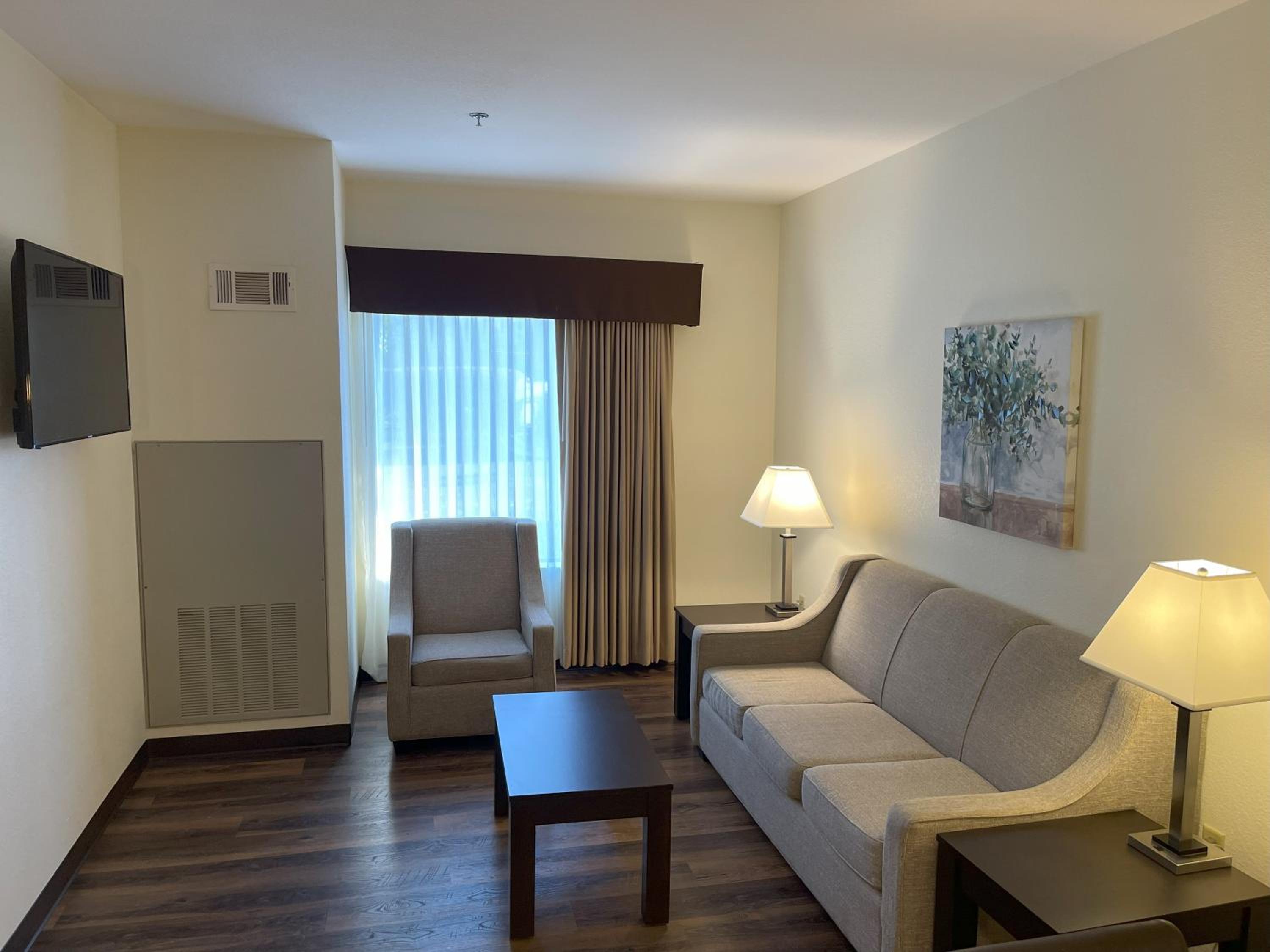Suite with Two Queen Beds - Non-Smoking - Photo 3