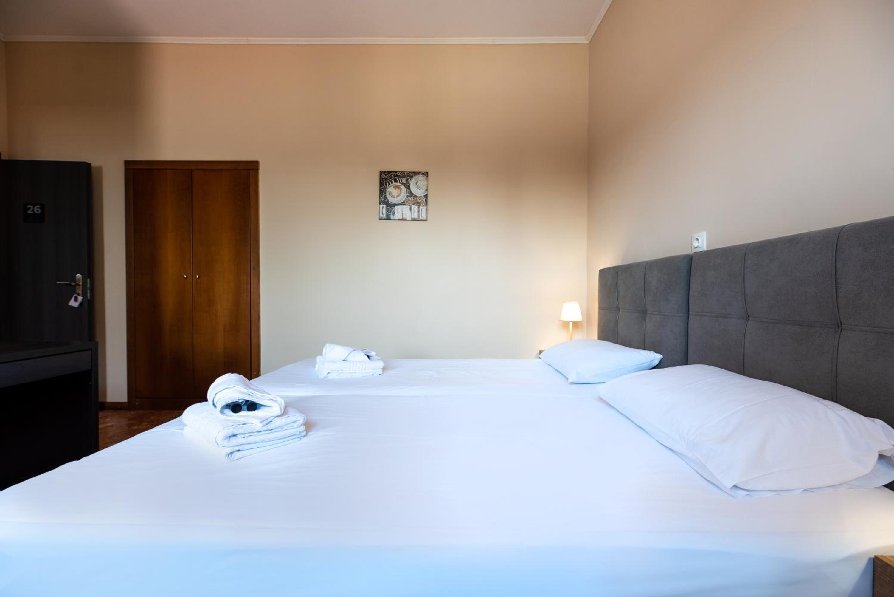 Studio Apartment - Photo 9