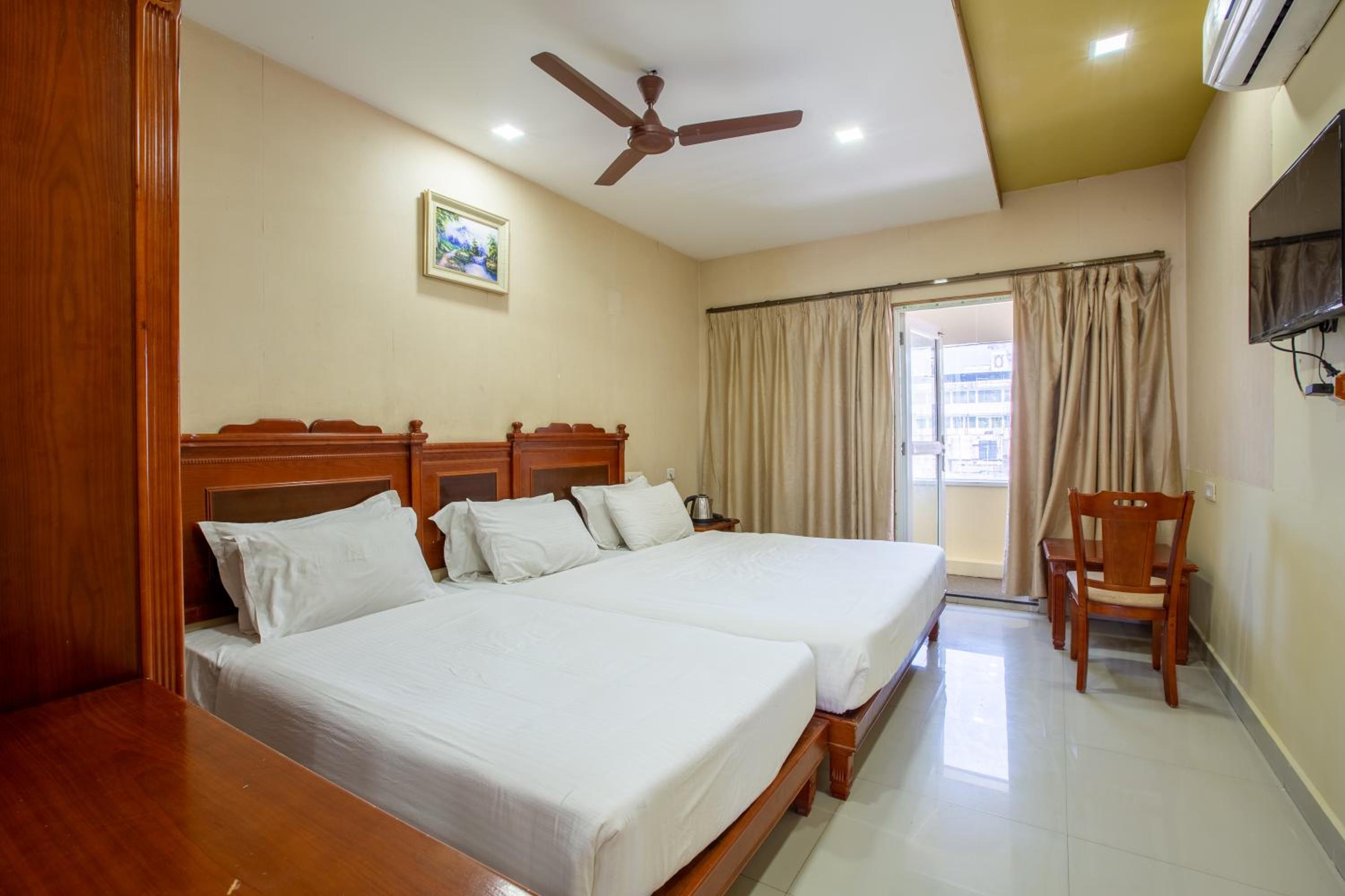 Executive Triple Room photo 3