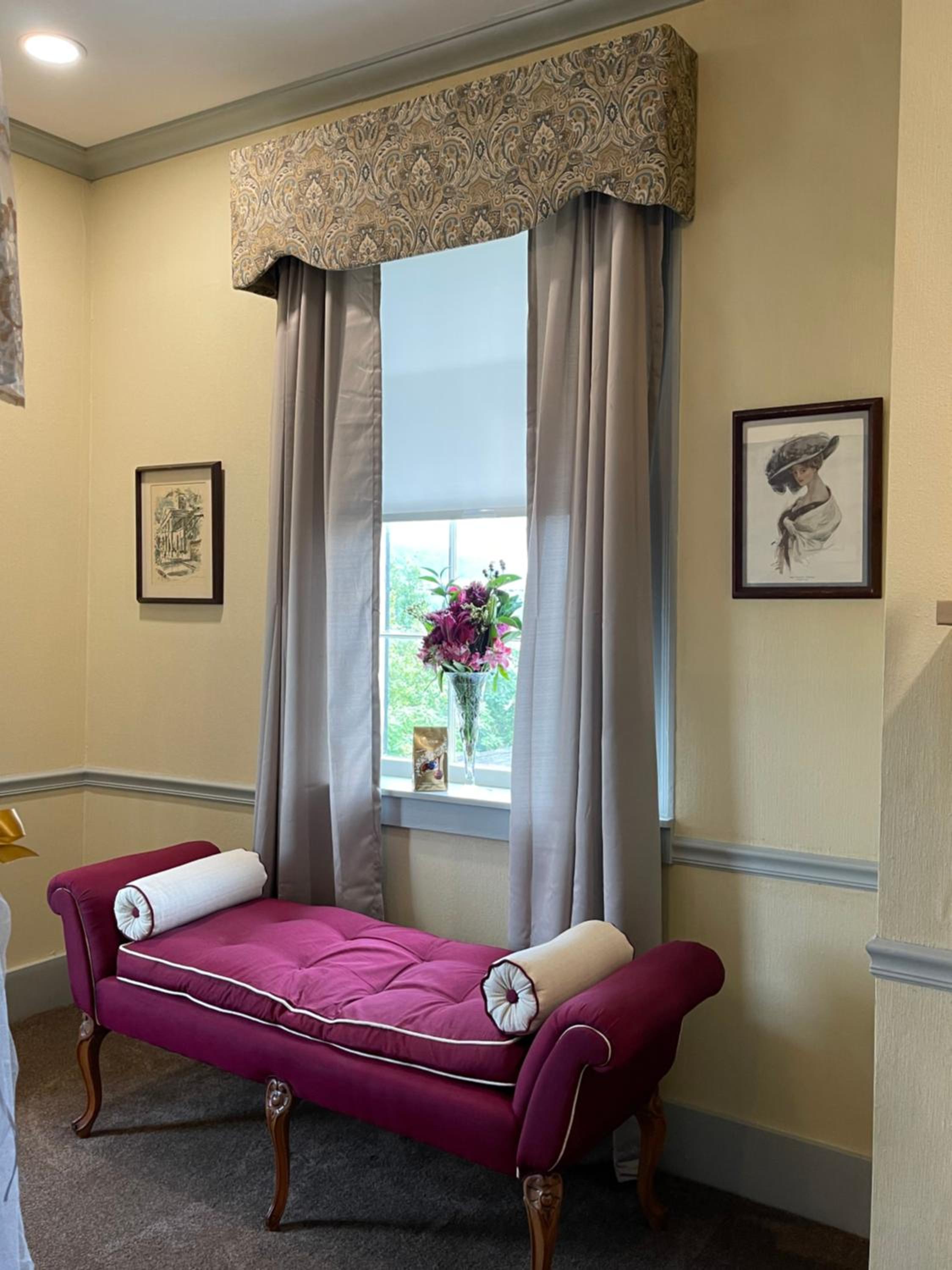 Deluxe King Suite photo 2