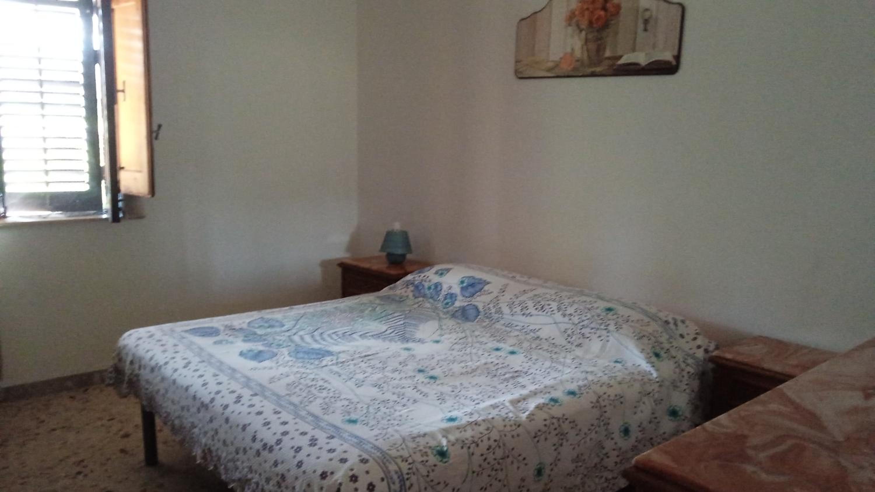 Deluxe Room (2 Adults + 1 Child)