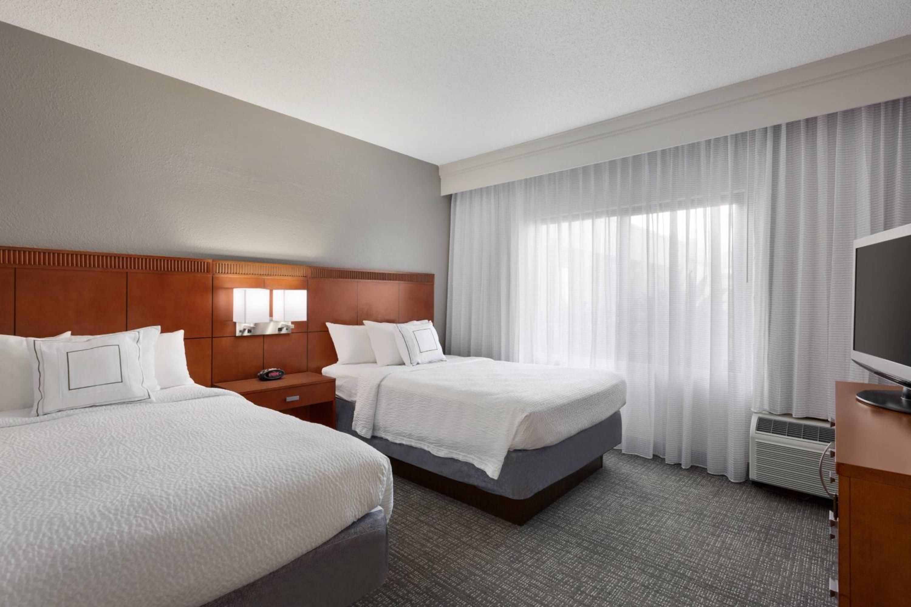 Suite, 2 Double, Sofa bed - Photo 2