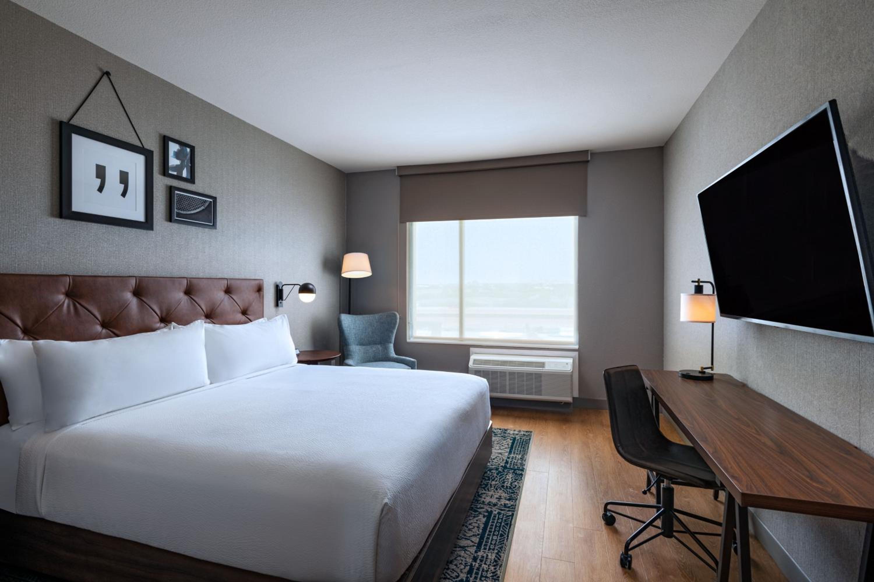 Standard King Room - Photo 1