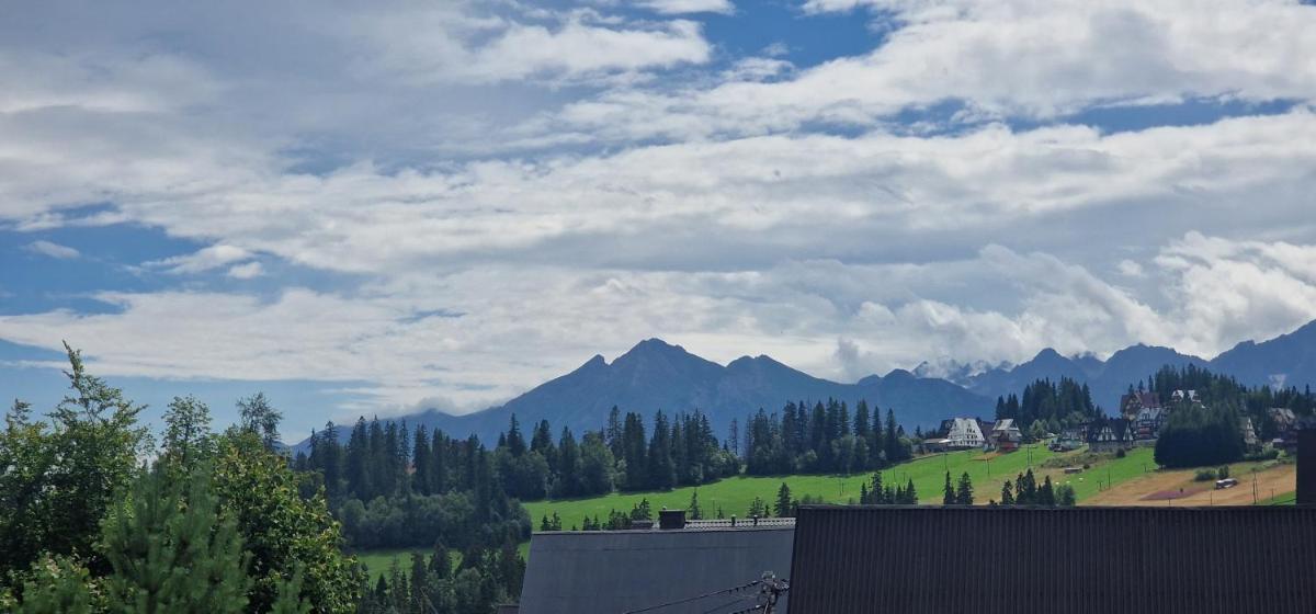Apartment with Mountain View photo 1