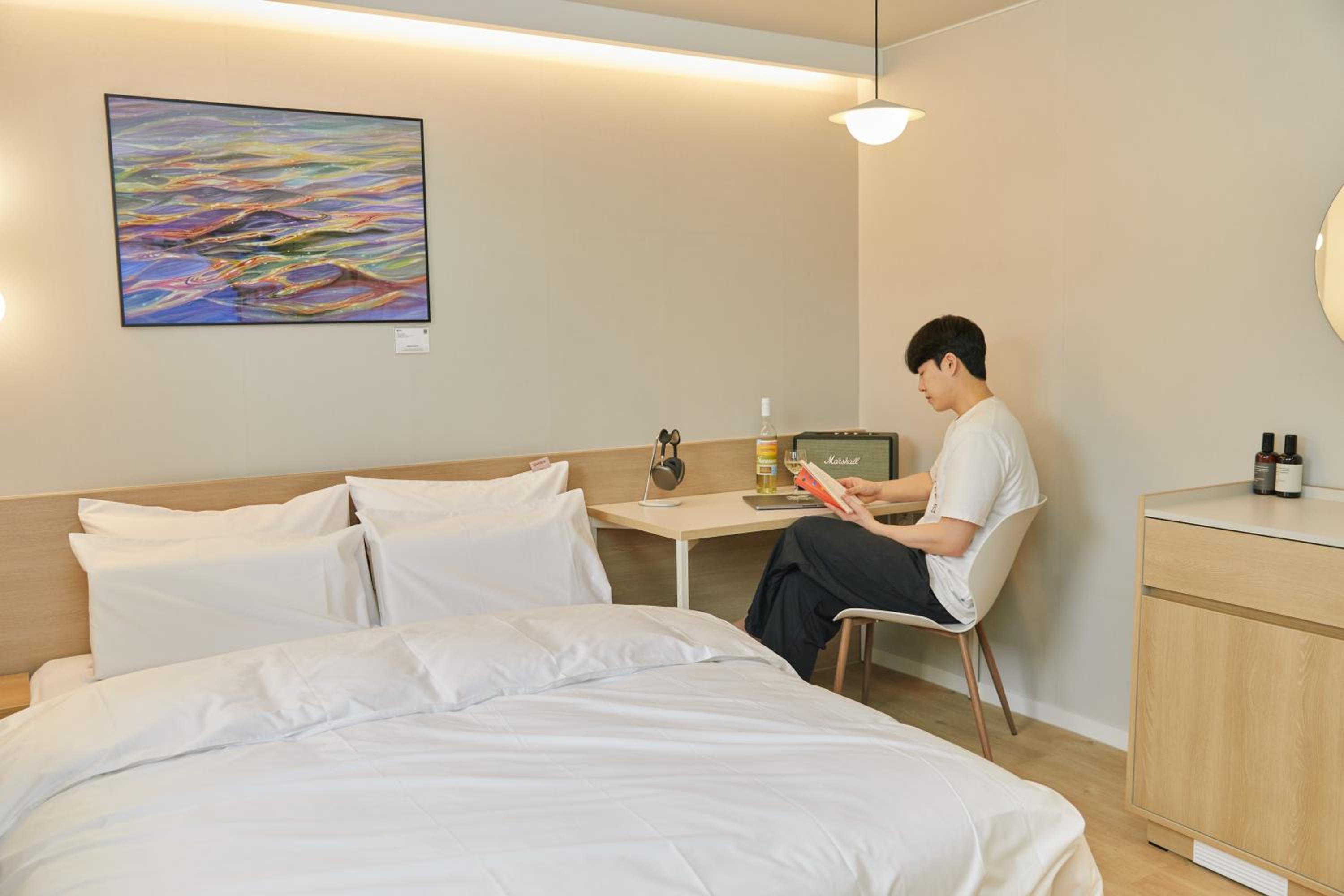 Standard Double Room with Speaker - Photo 6
