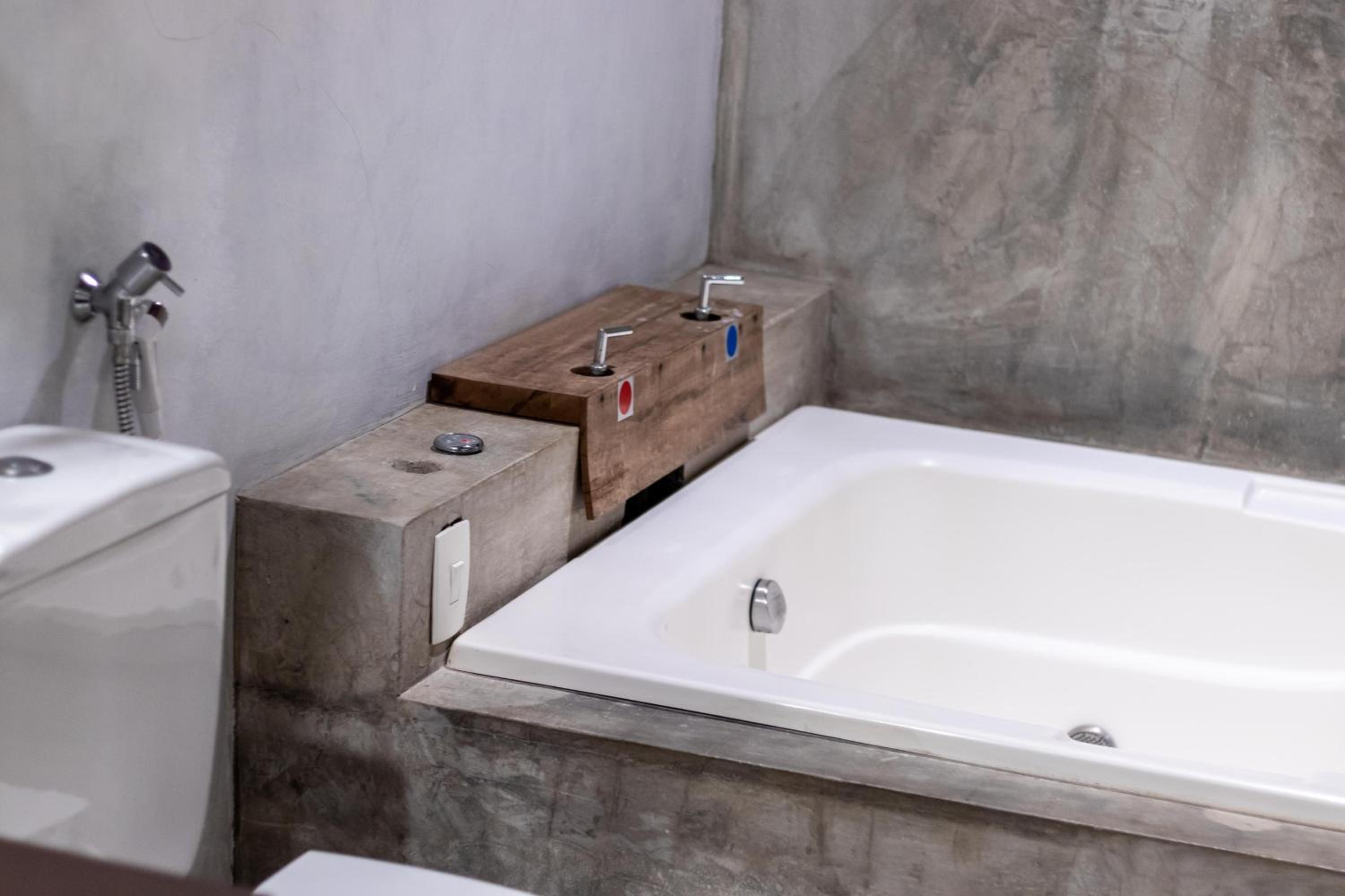 King Suite with Spa Bath photo 3