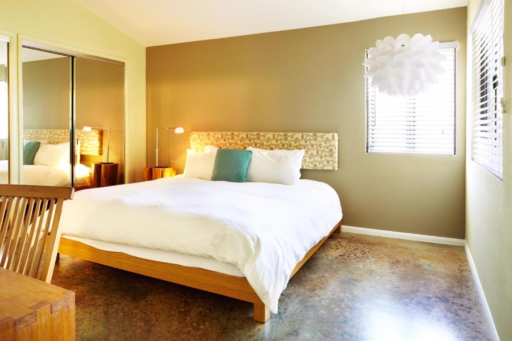 Two-Bedroom Villa - Photo 4