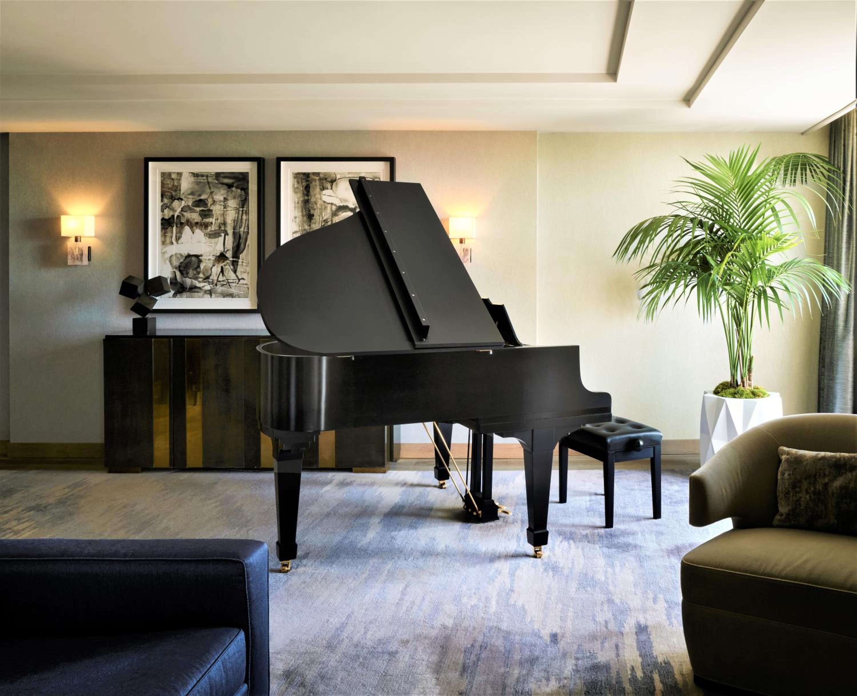 Palm Suite