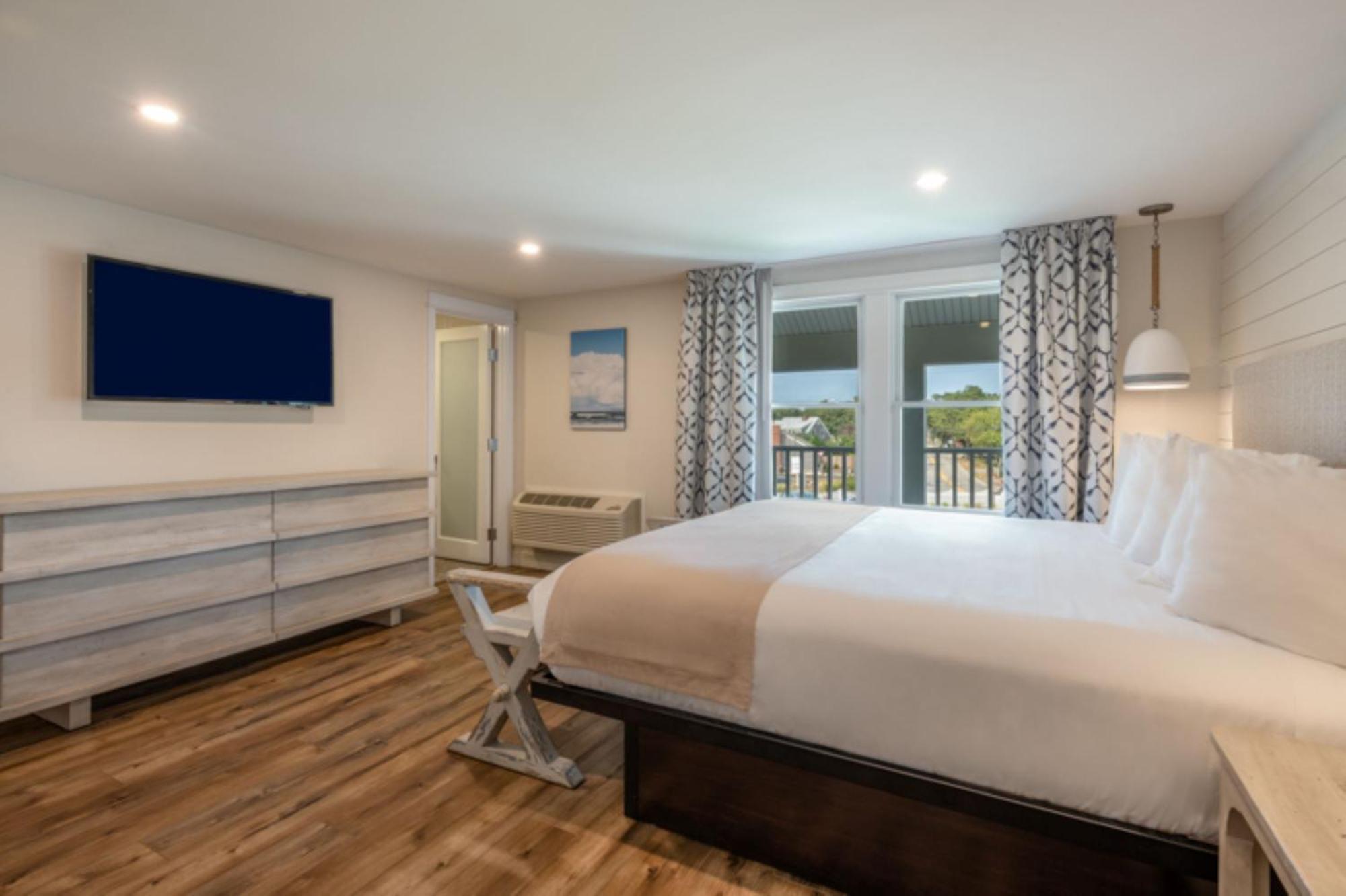 King Suite with Ocean View photo 1