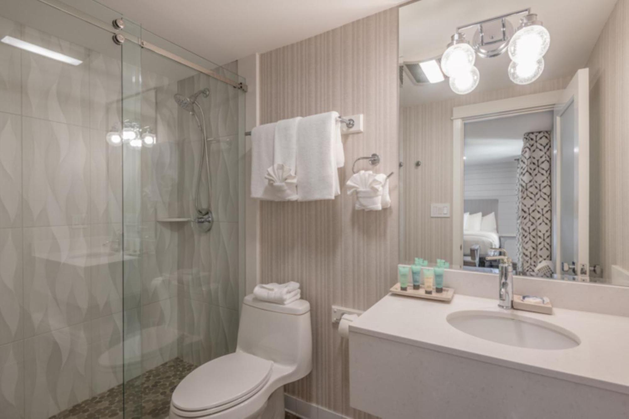 King Suite with Ocean View photo 2