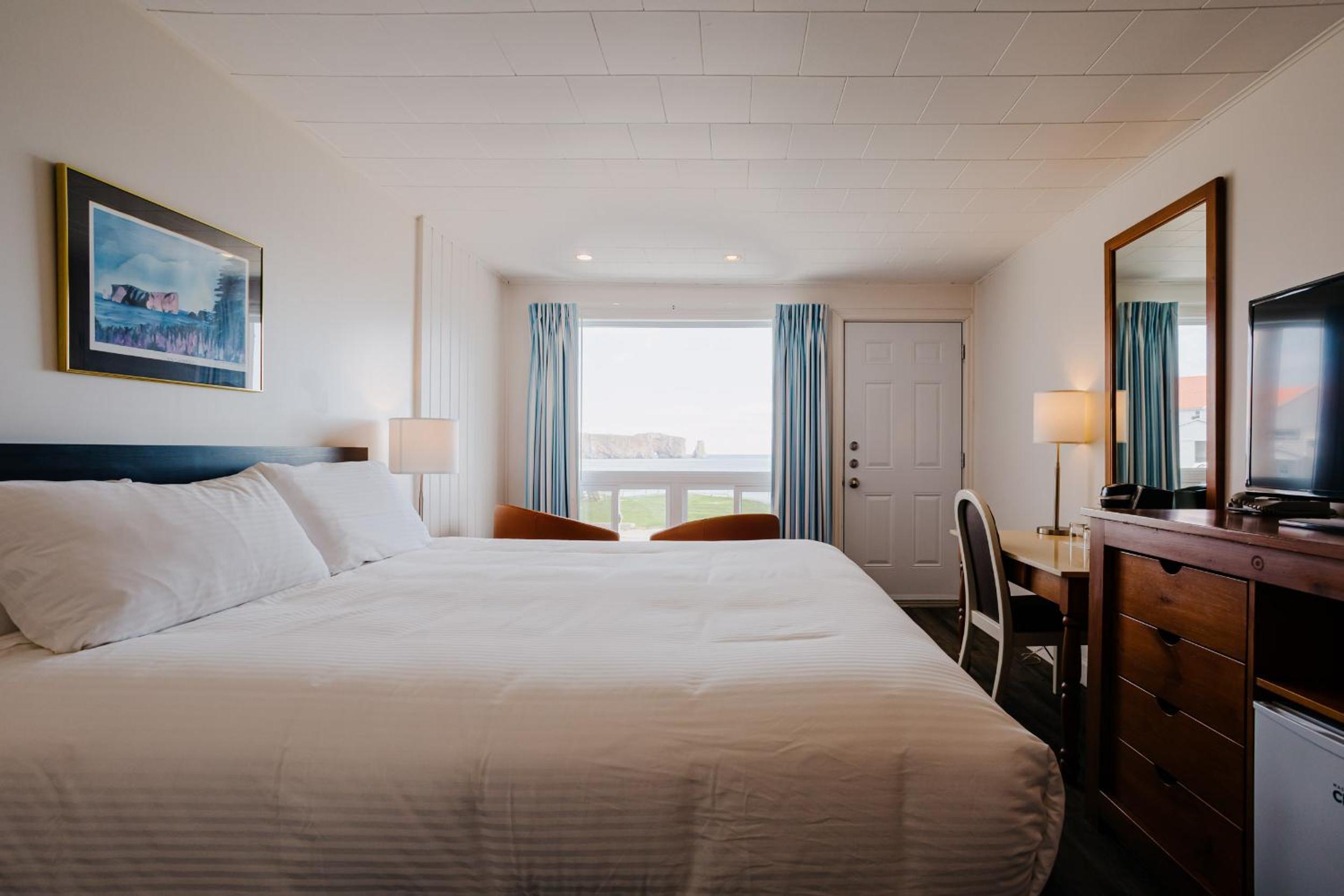 Queen Room with Sea View