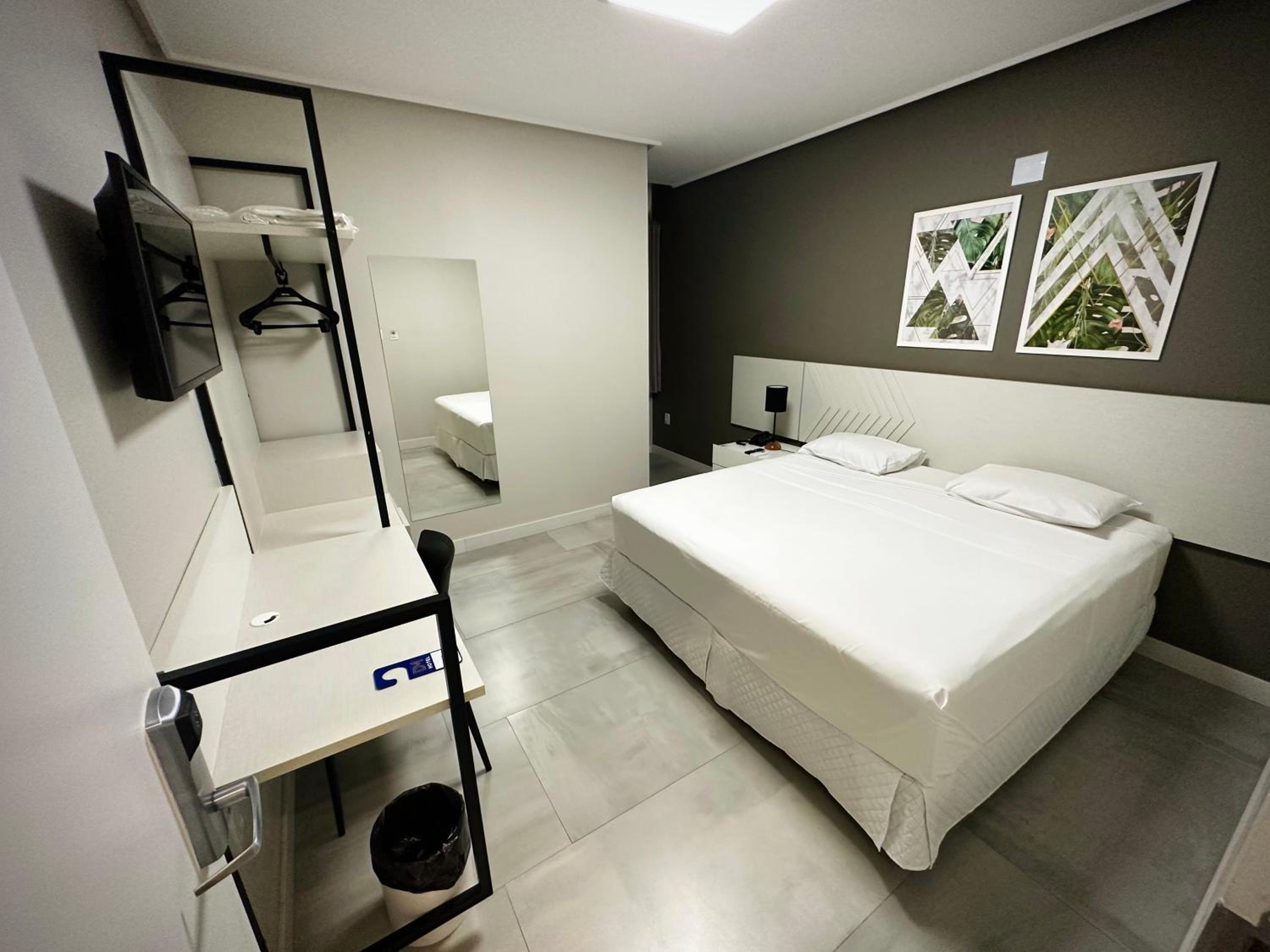 Double or Twin Room photo 2