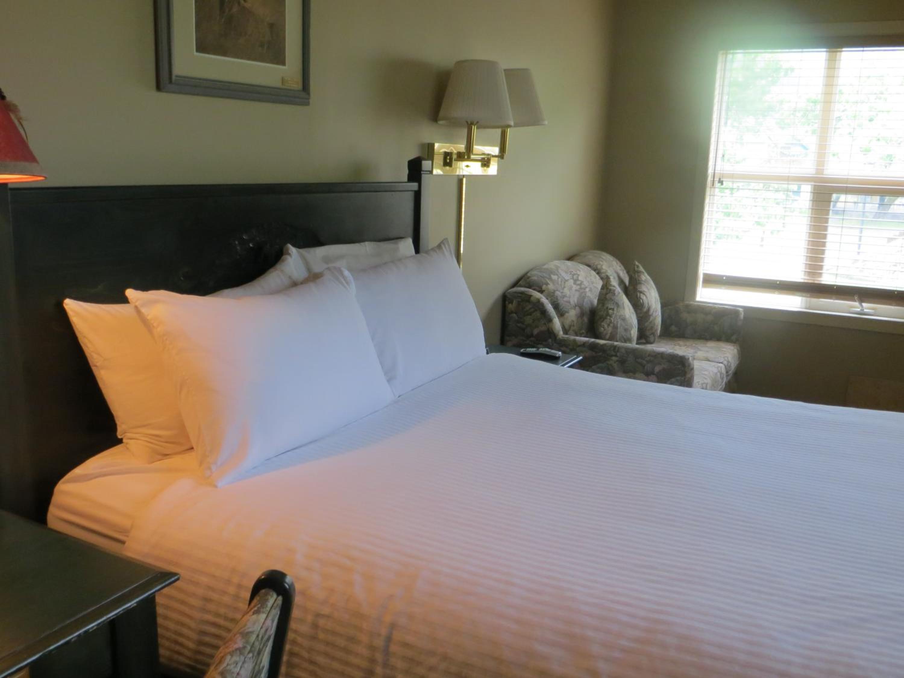 Deluxe King Room - Photo 5