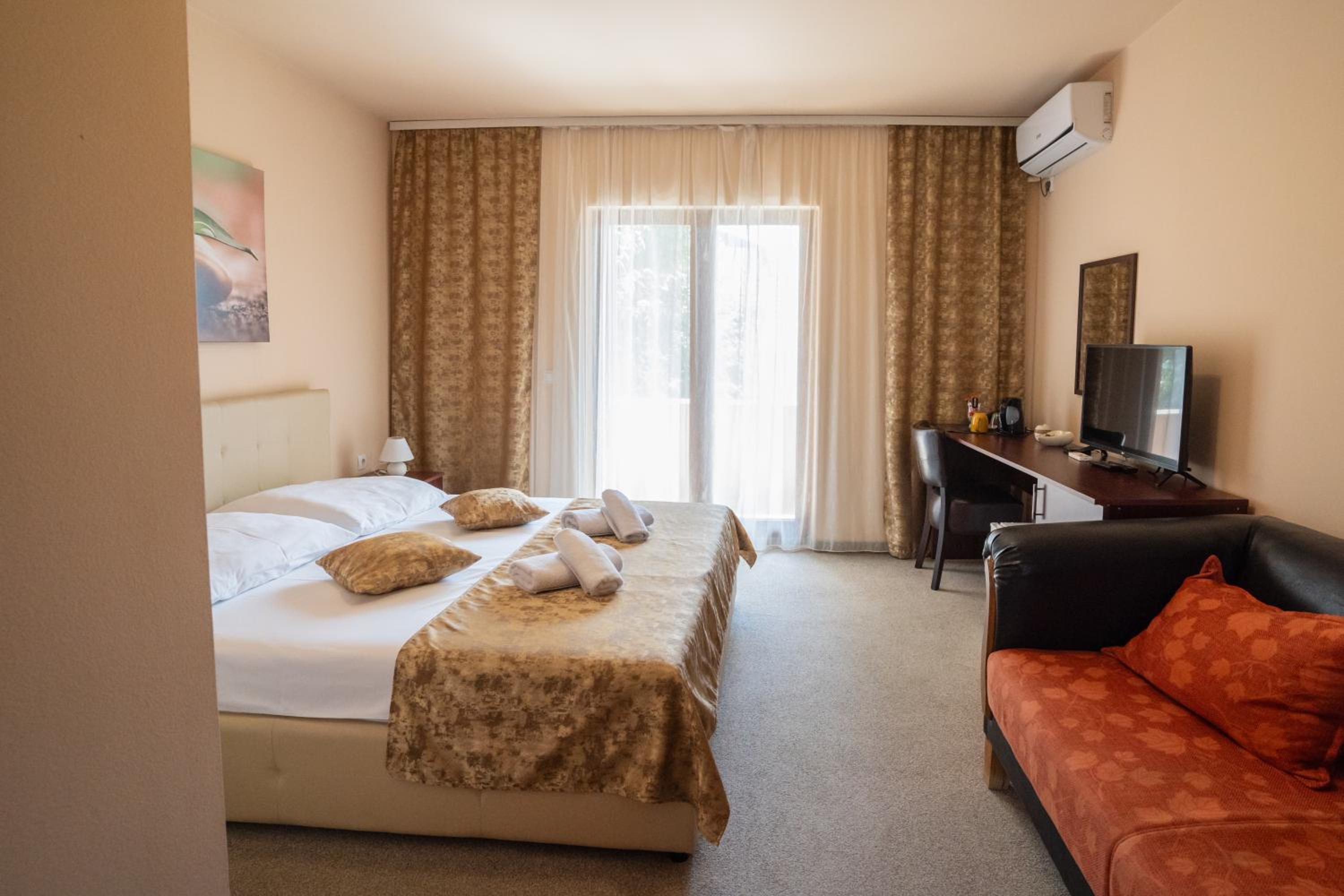 Double Room with Balcony photo 1